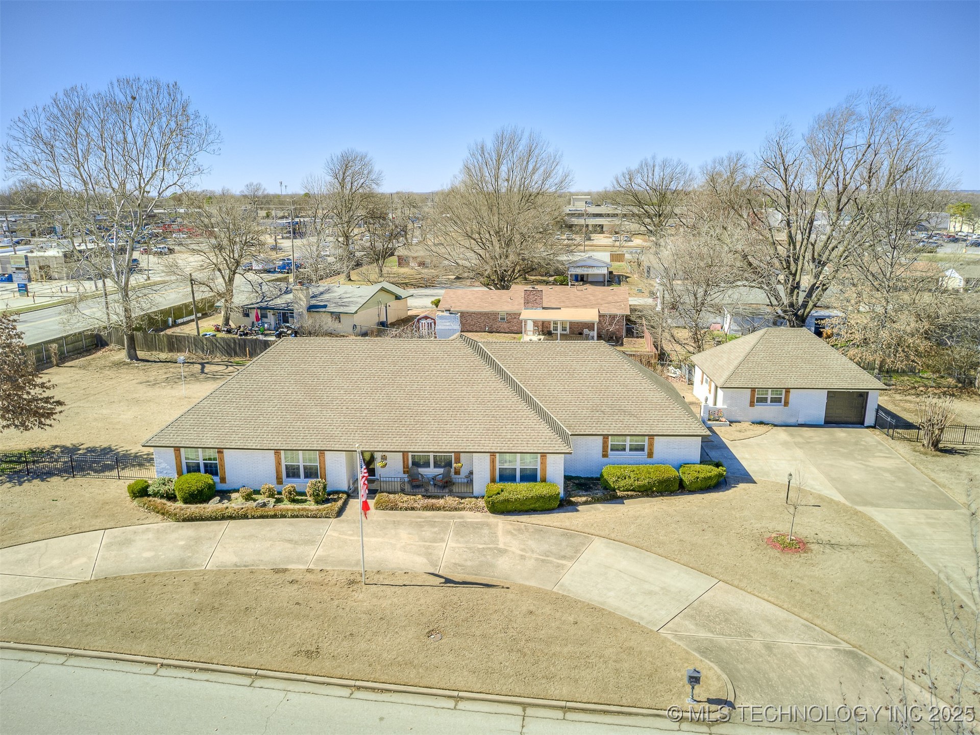 1820 S Date Avenue Property Photo