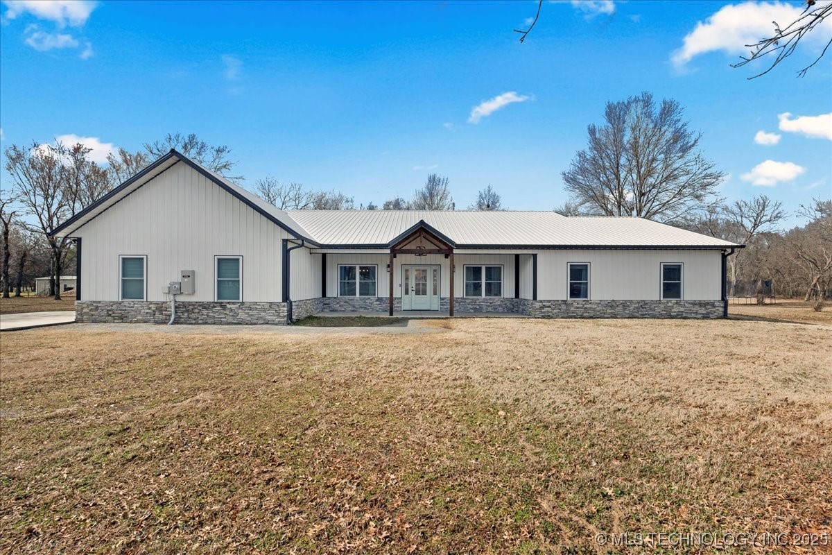 981 Elm Circle Property Photo