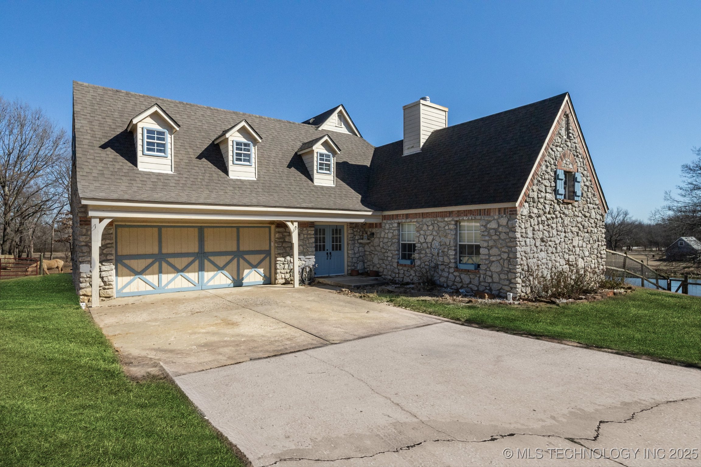16683 Deer Meadow Road Property Photo 2