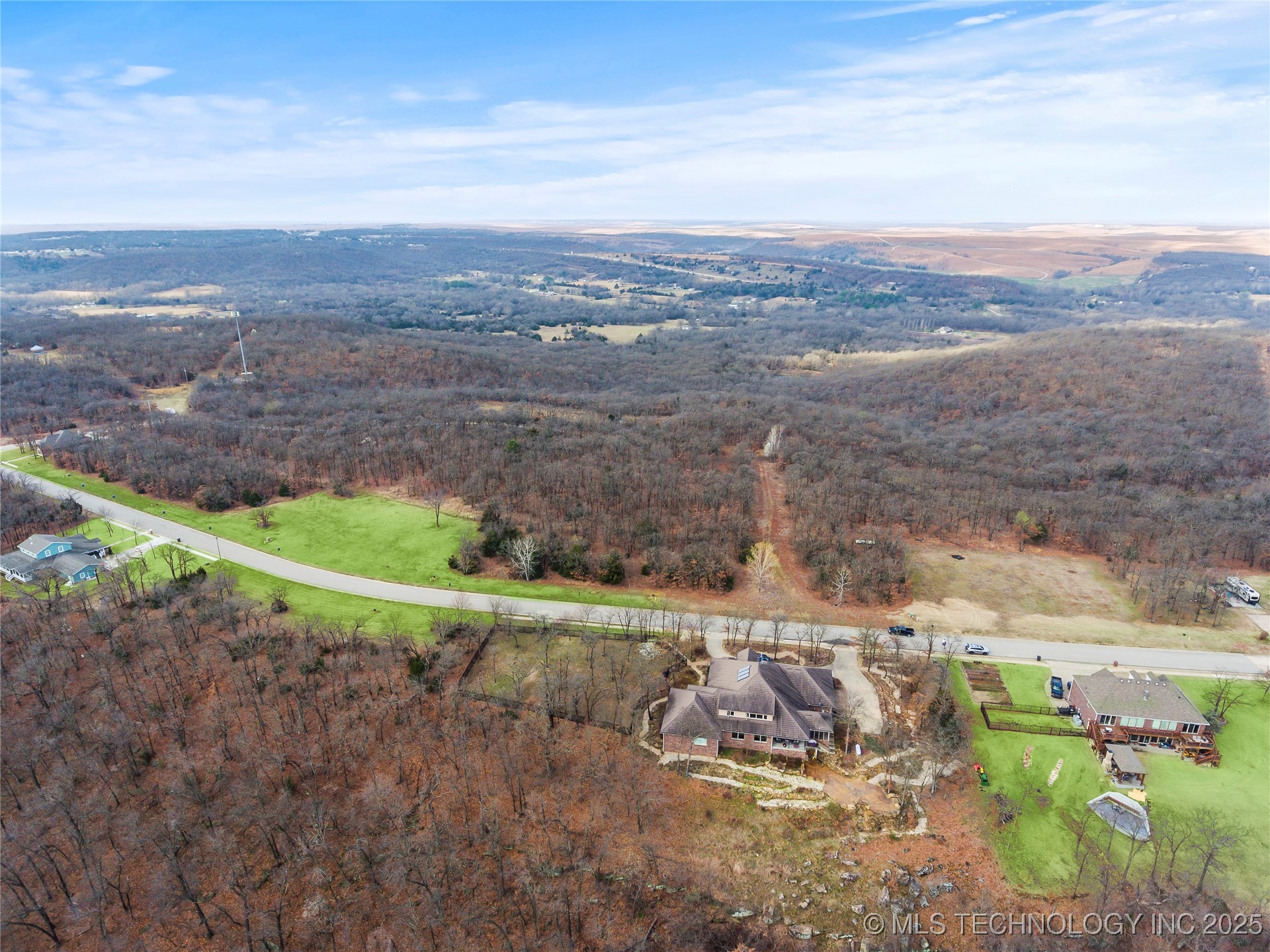 2703 Mountain Road Property Photo 9