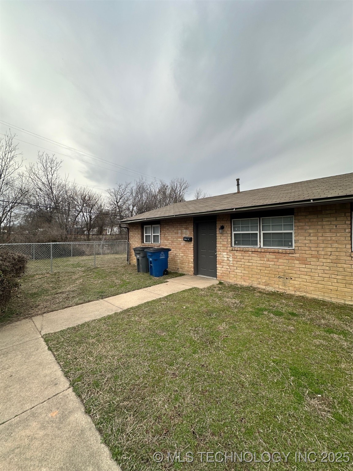 1038 N Irvington Avenue Property Photo