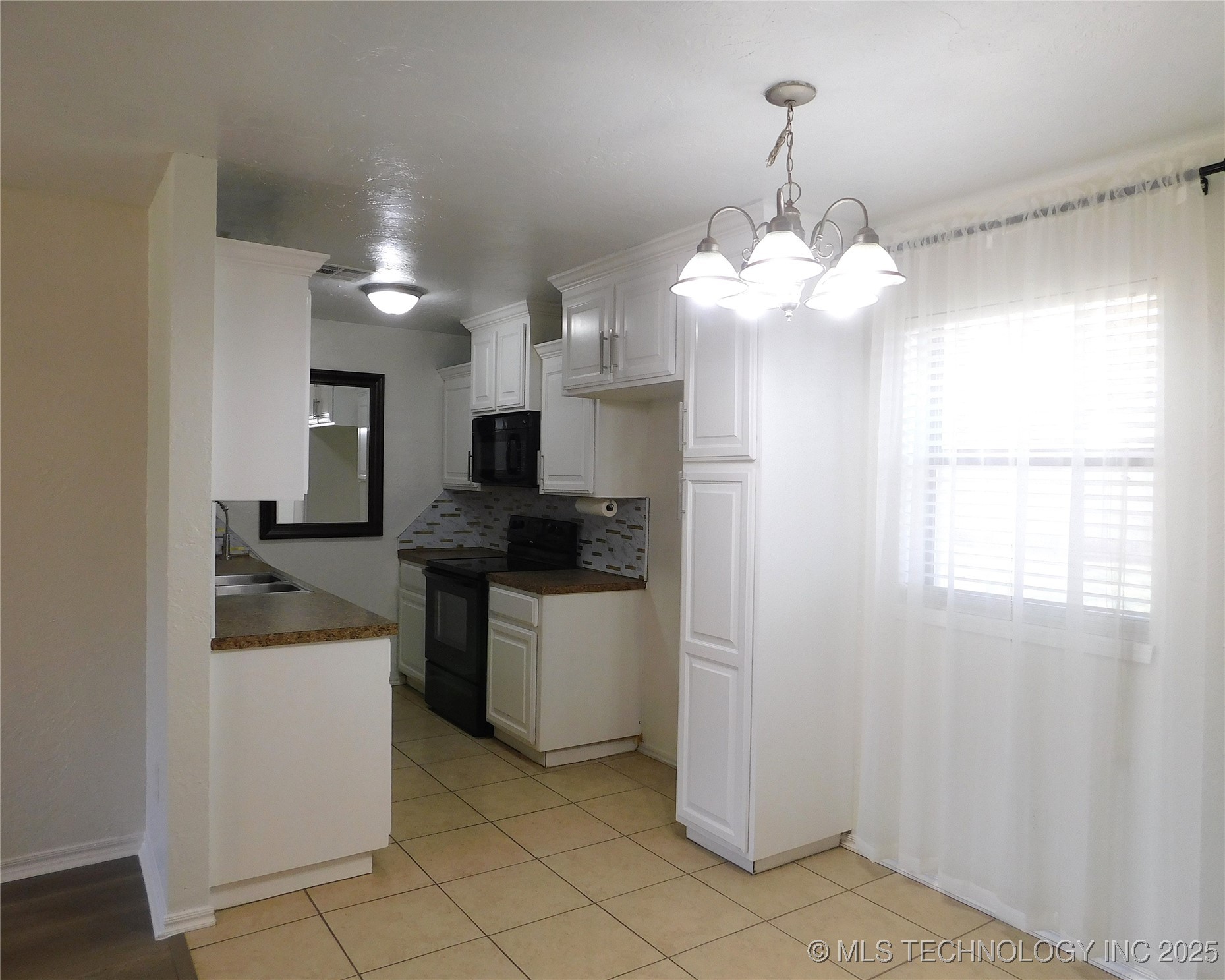 606 Holsey Property Photo 7