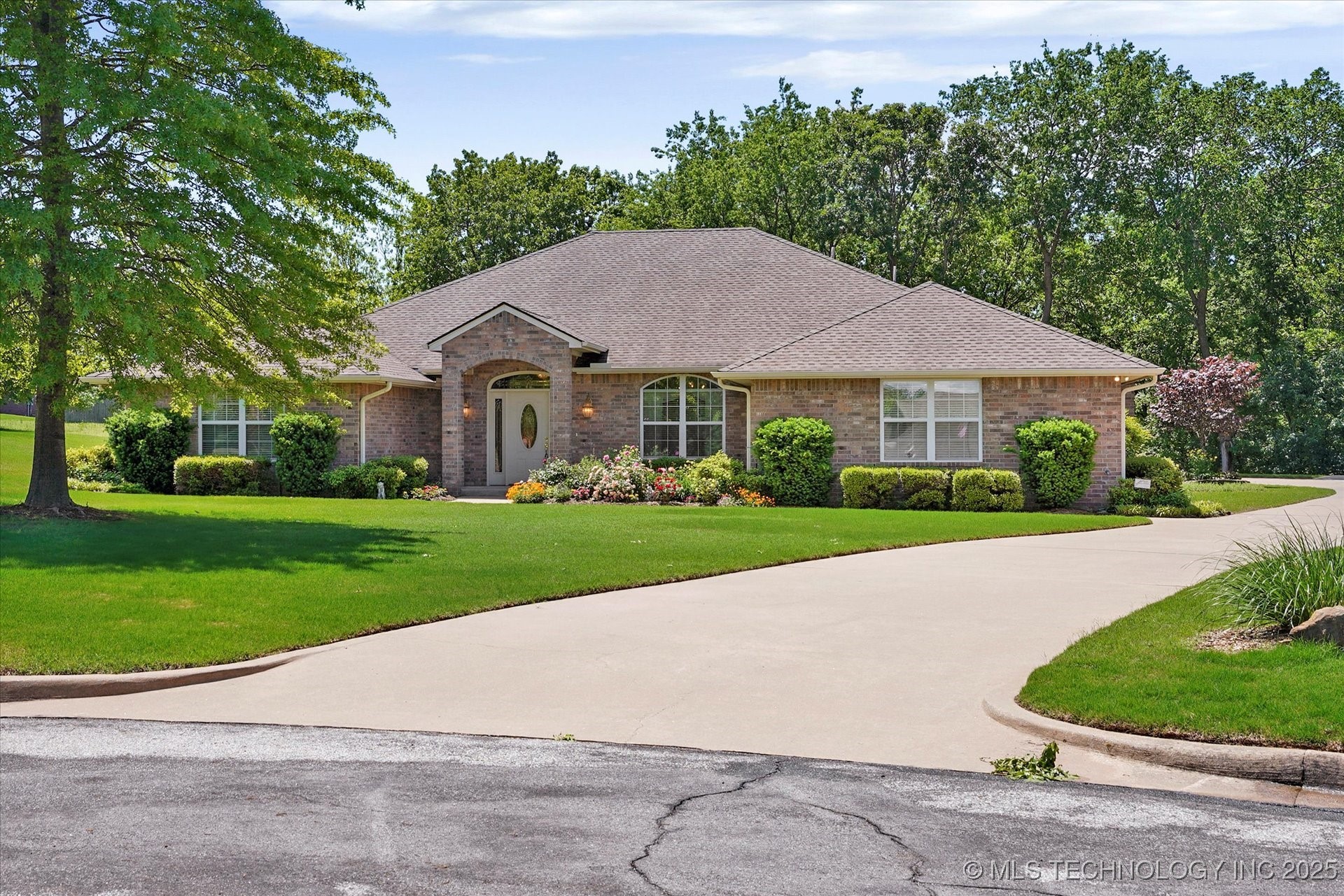 3502 Crestview Lane Property Photo
