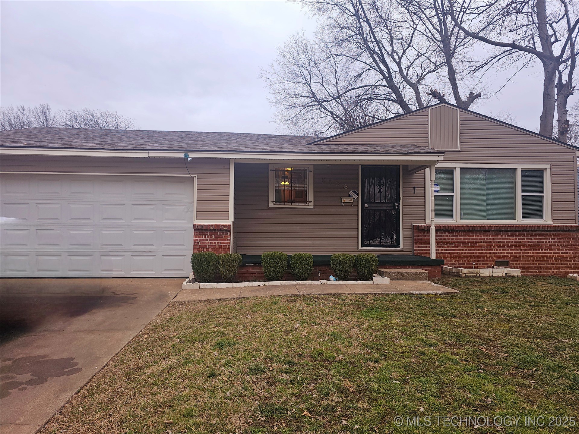 5133 N Frankfort Avenue Property Photo