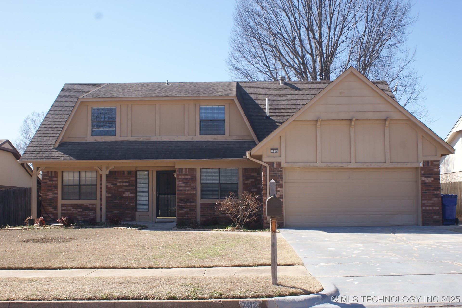 7412 S Fern Avenue Property Photo