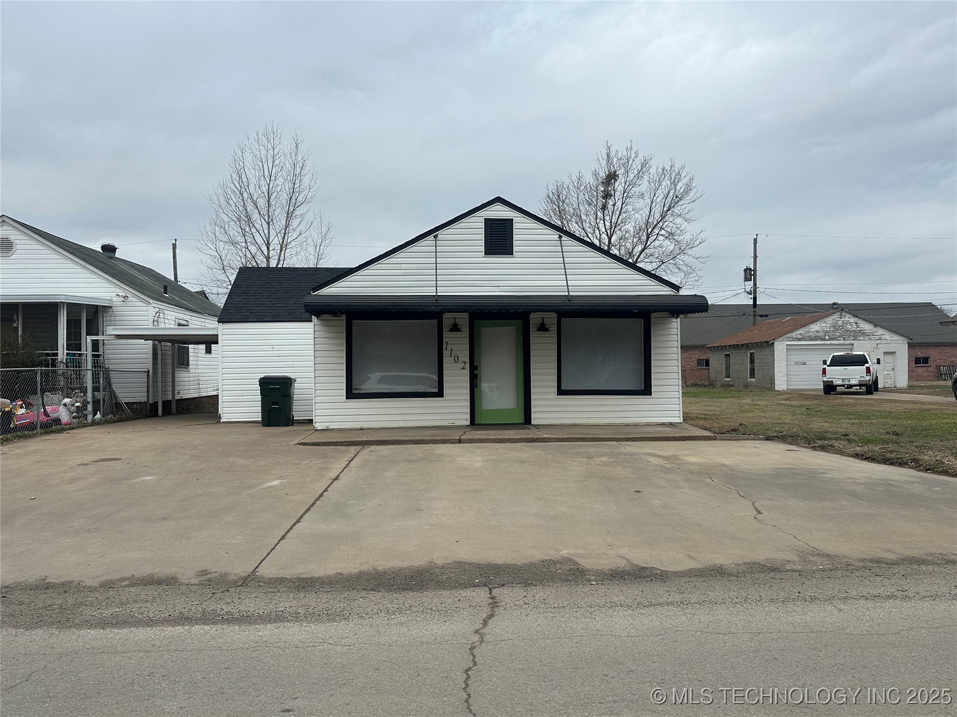 1102 N Oklahoma Avenue Property Photo