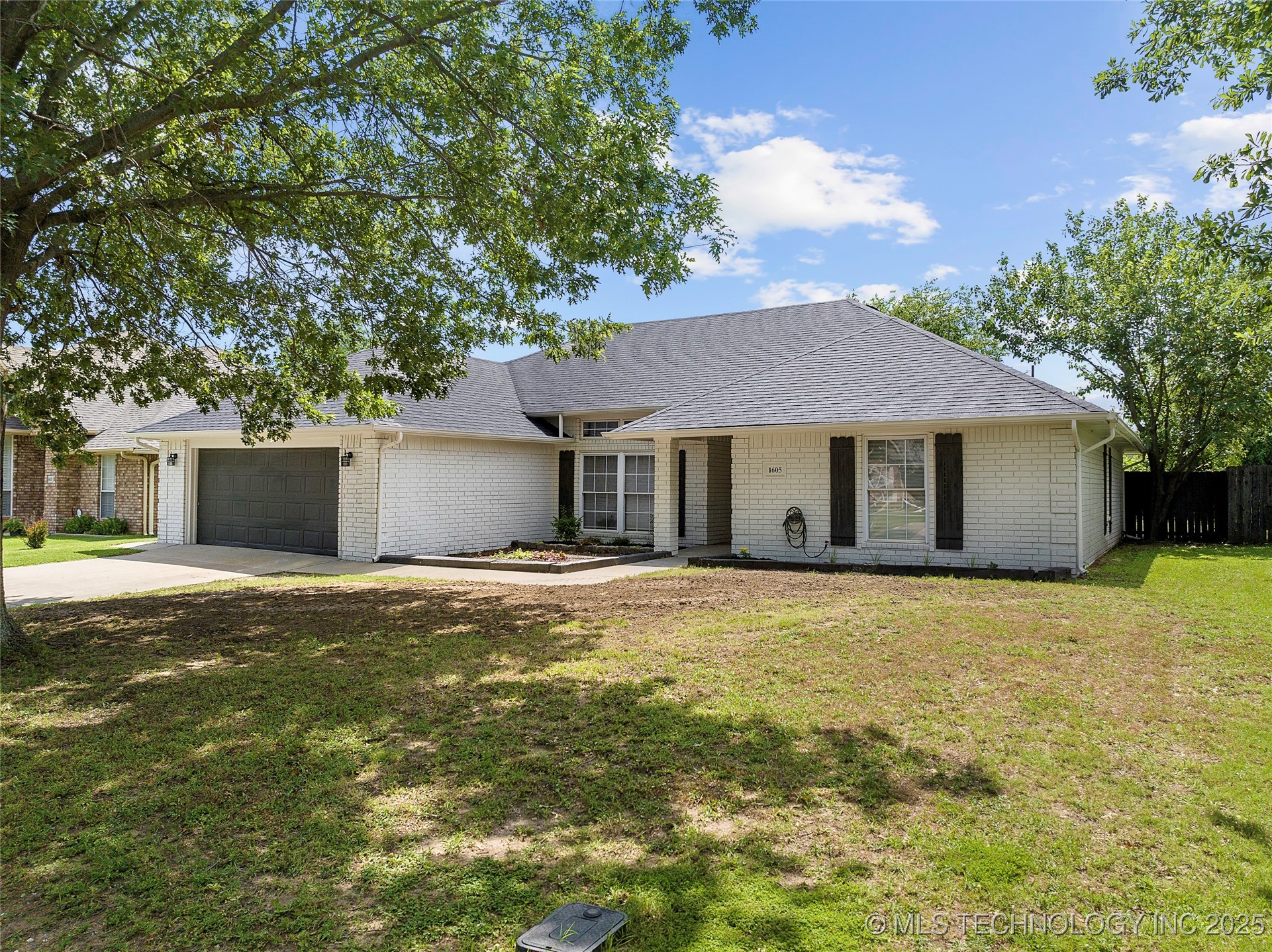 1605 Southern Hills Property Photo
