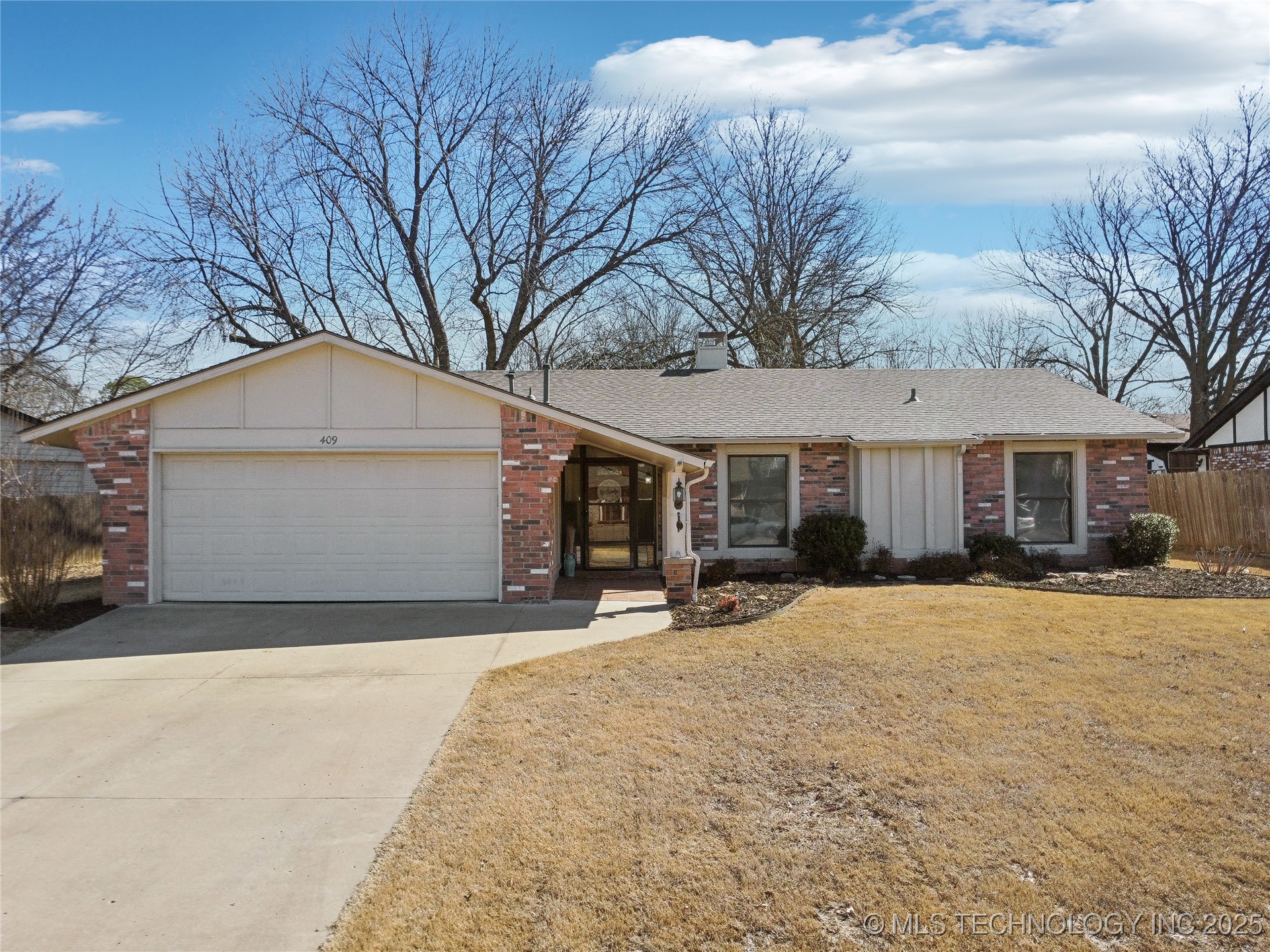 409 N Fir Place Property Photo