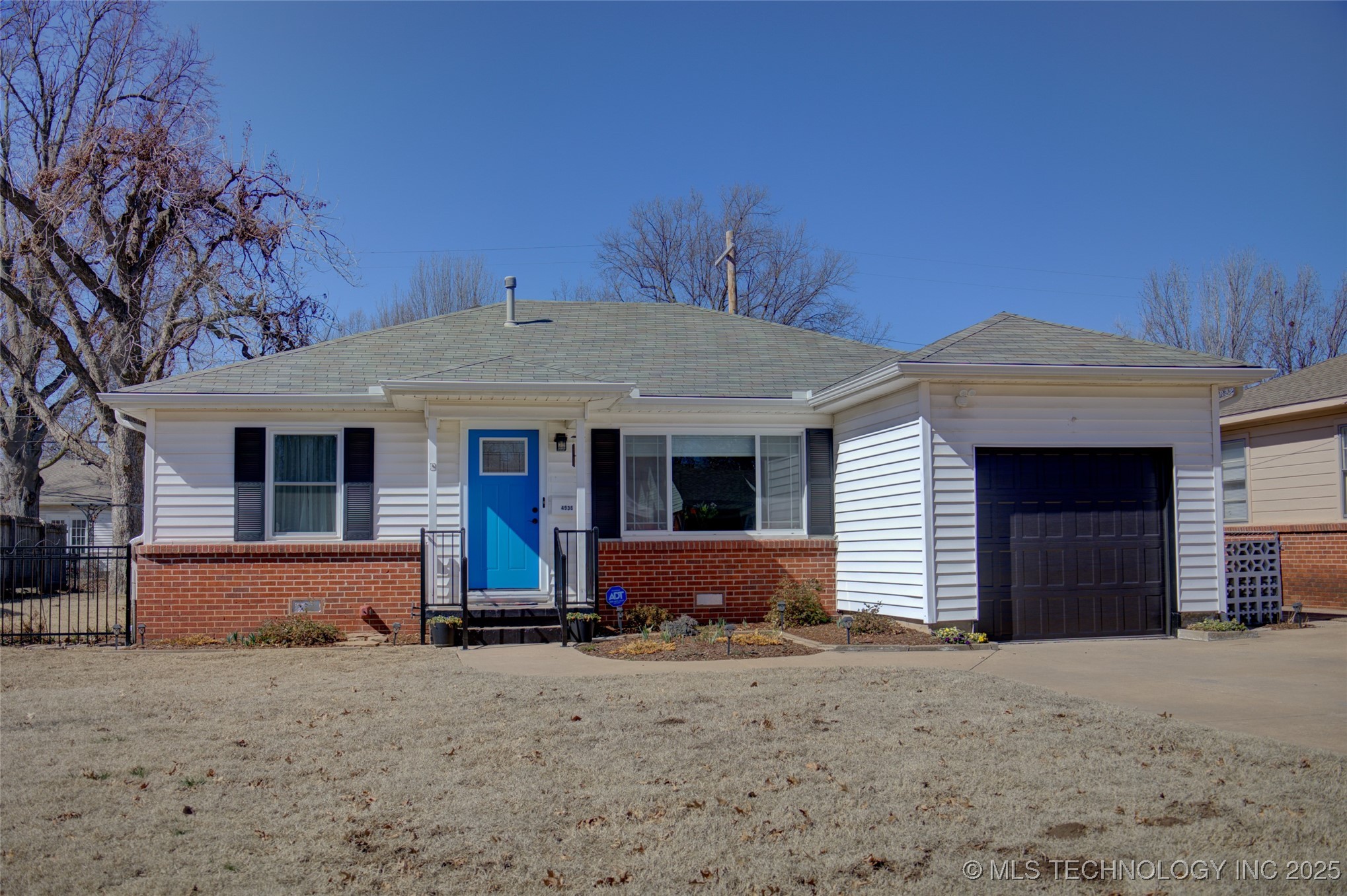4936 S Norfolk Avenue Property Photo