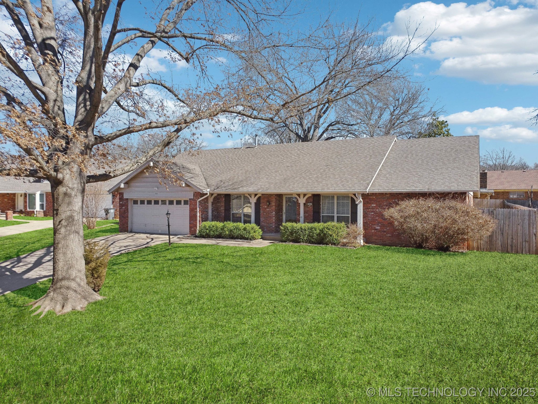 7825 S College Avenue Property Photo