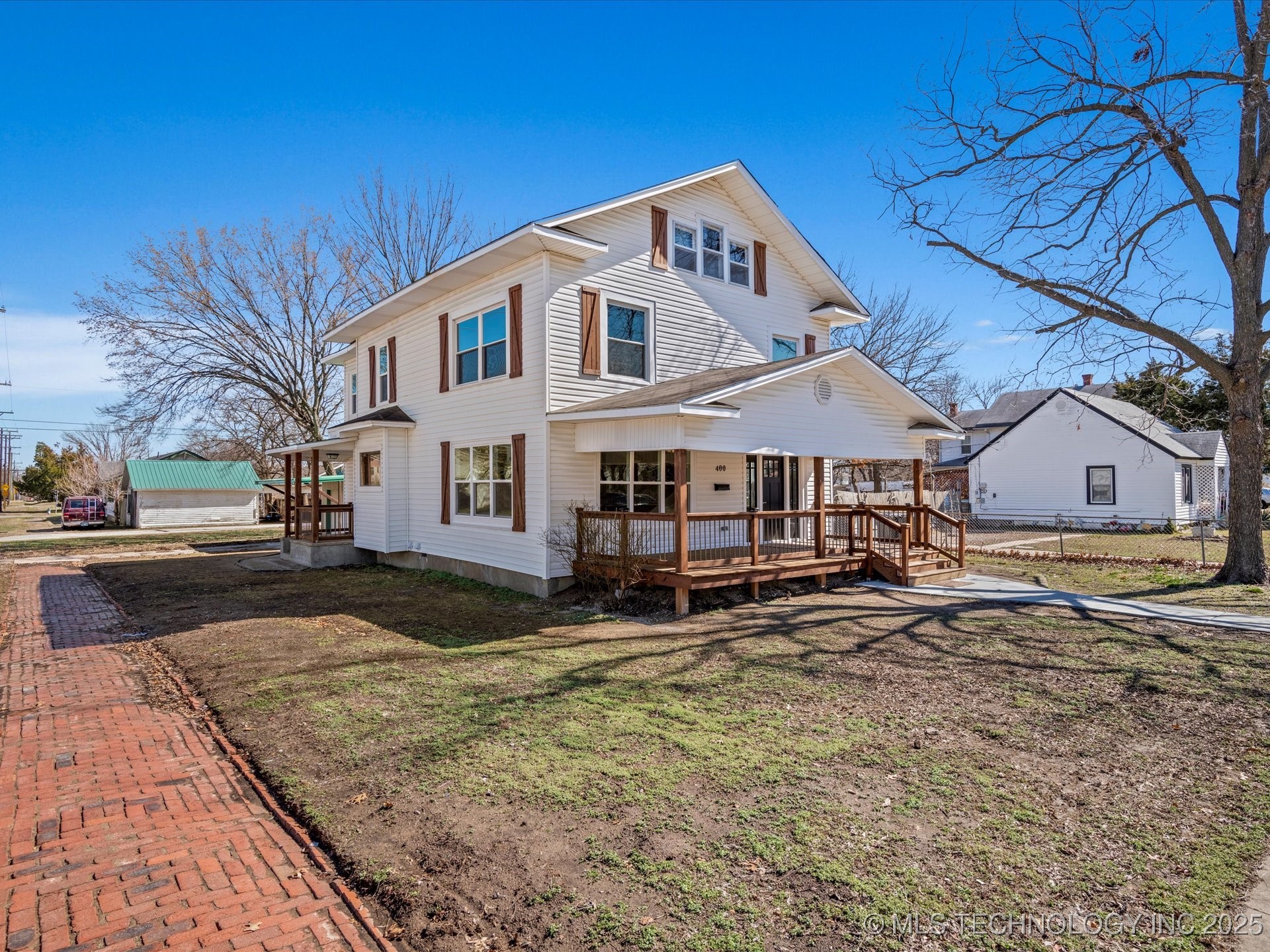 400 S Chickasaw Avenue Property Photo 1