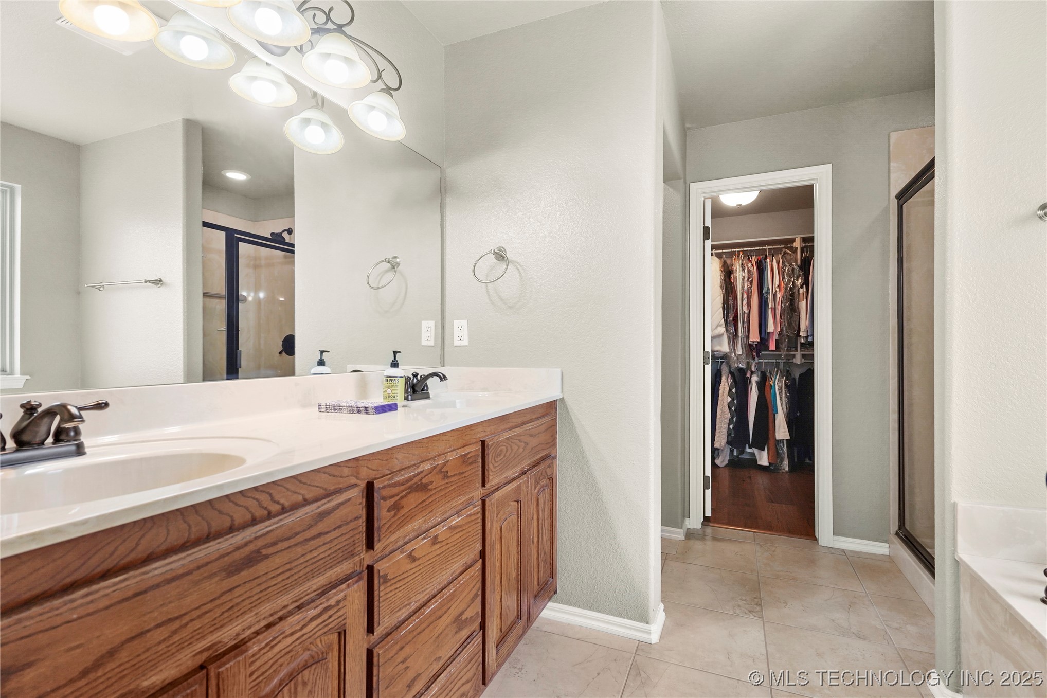 10548 N 117th East Avenue Property Photo 23