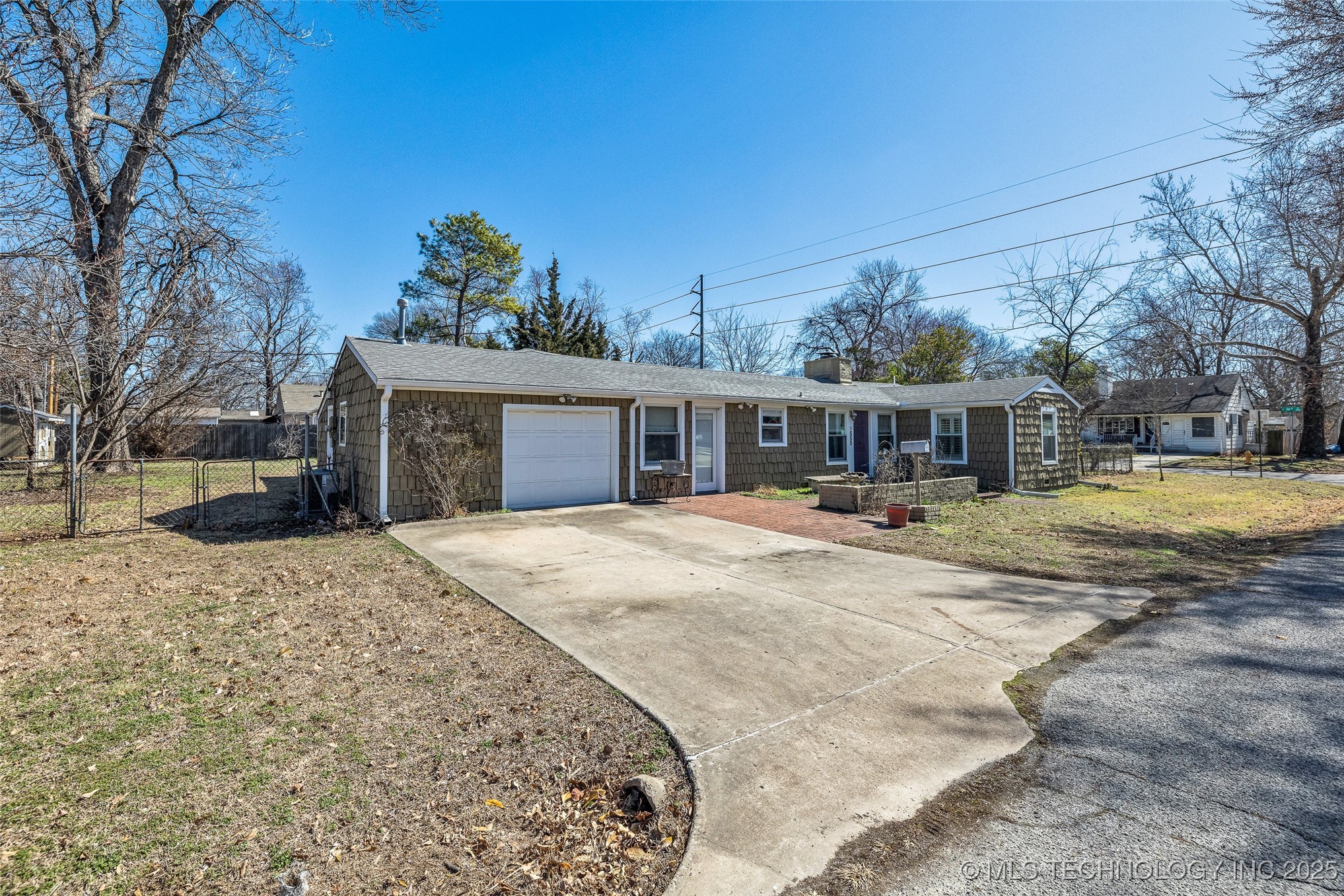 3555 S Madison Avenue Property Photo
