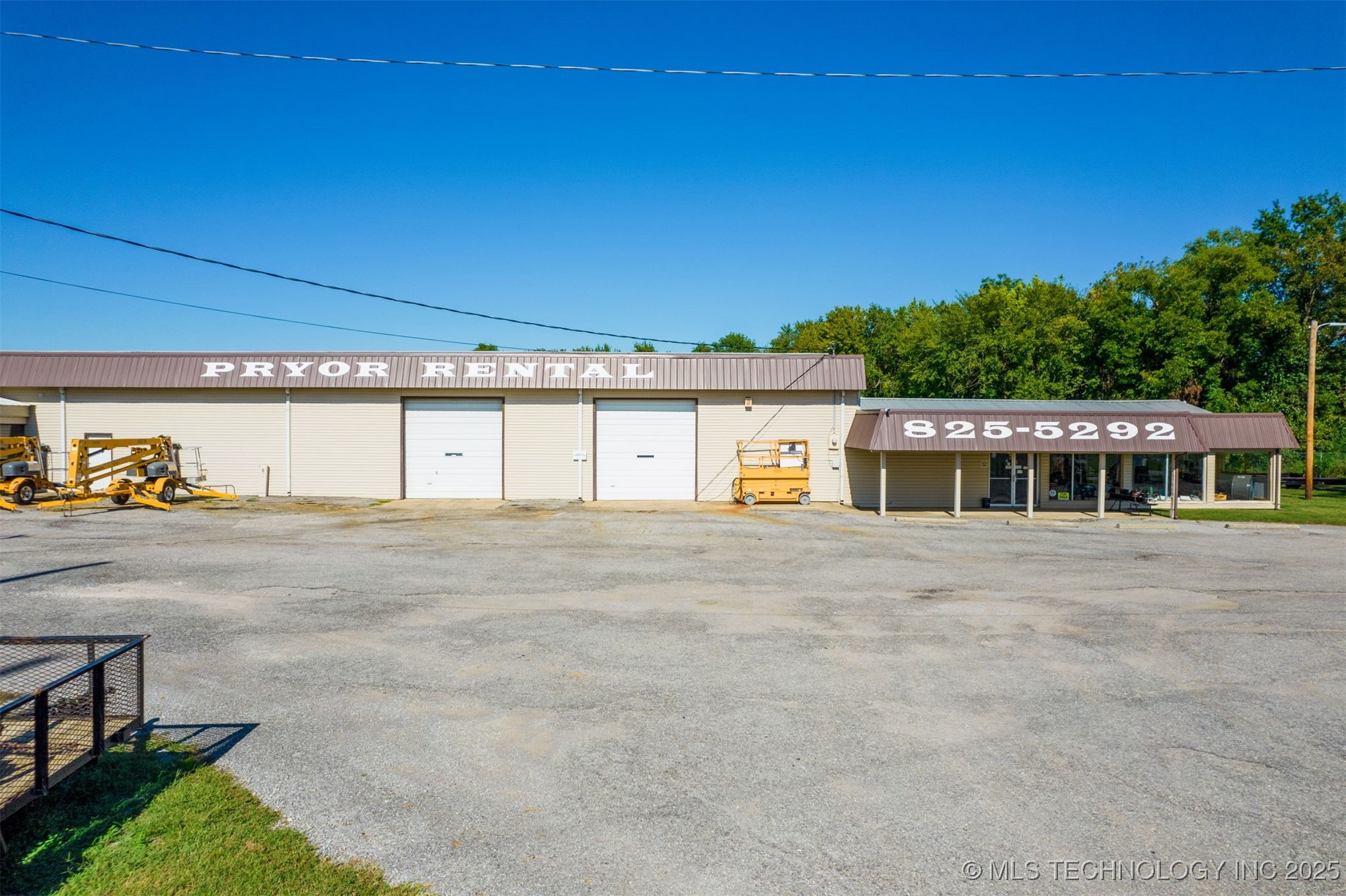 427 N Maple Street Property Photo