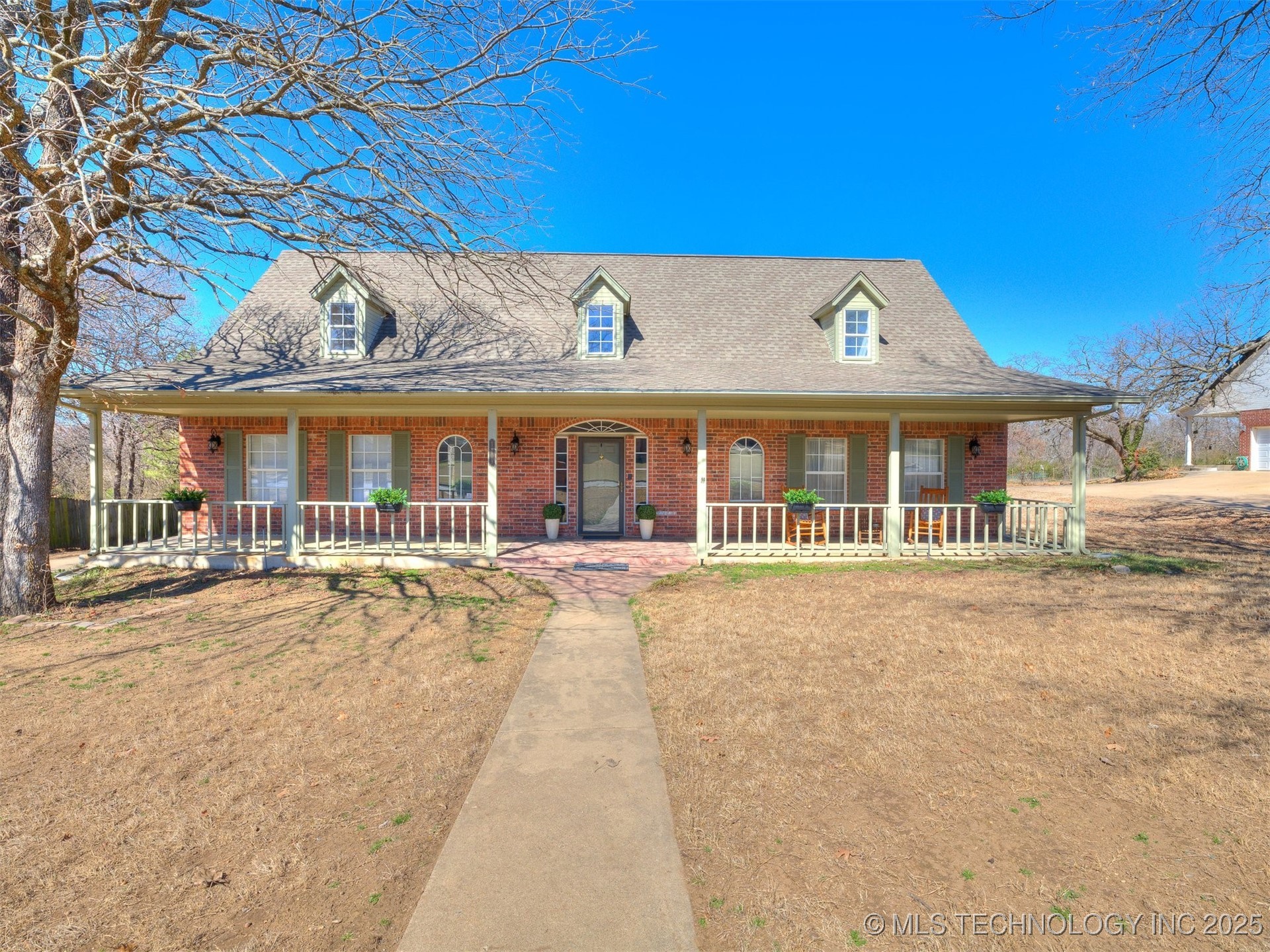 1809 E Lee Avenue Property Photo