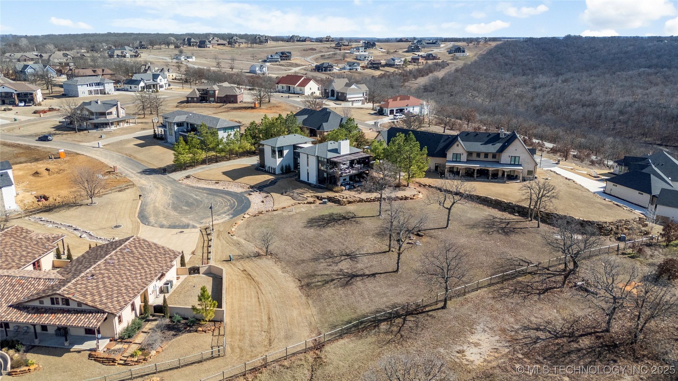 Horizon Circle Property Photo