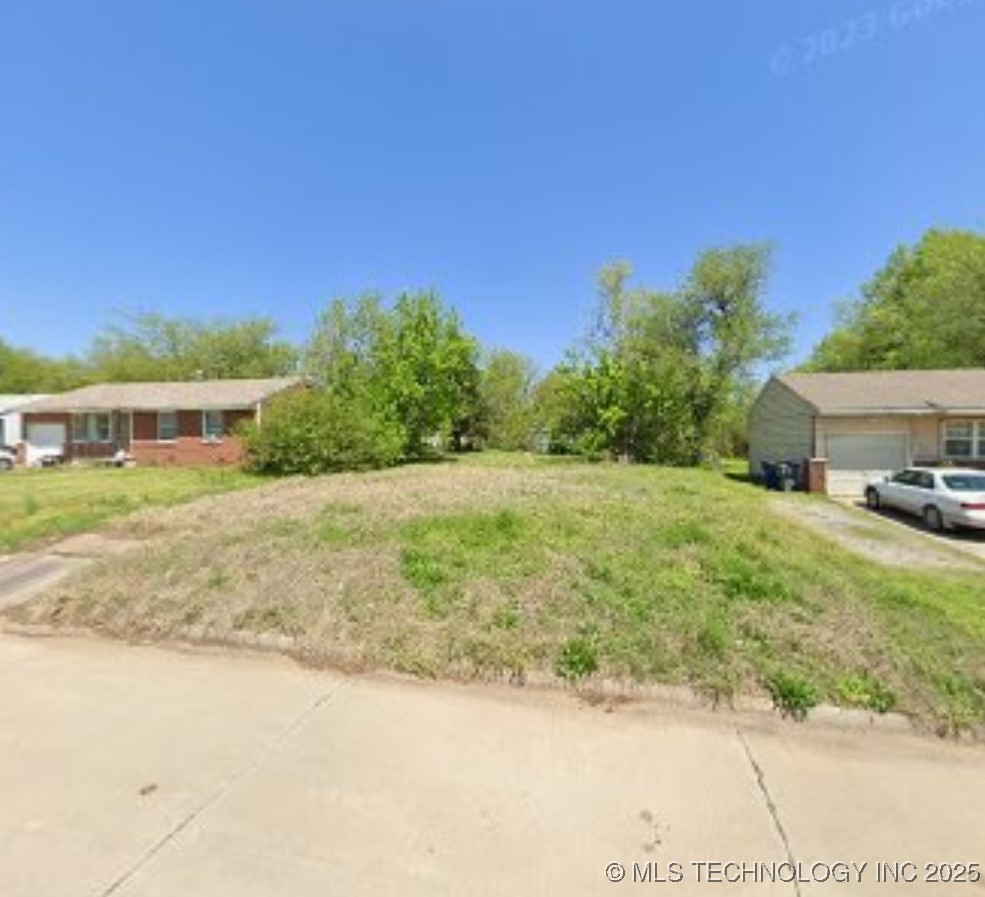 157 W 49th Place North Property Photo 1