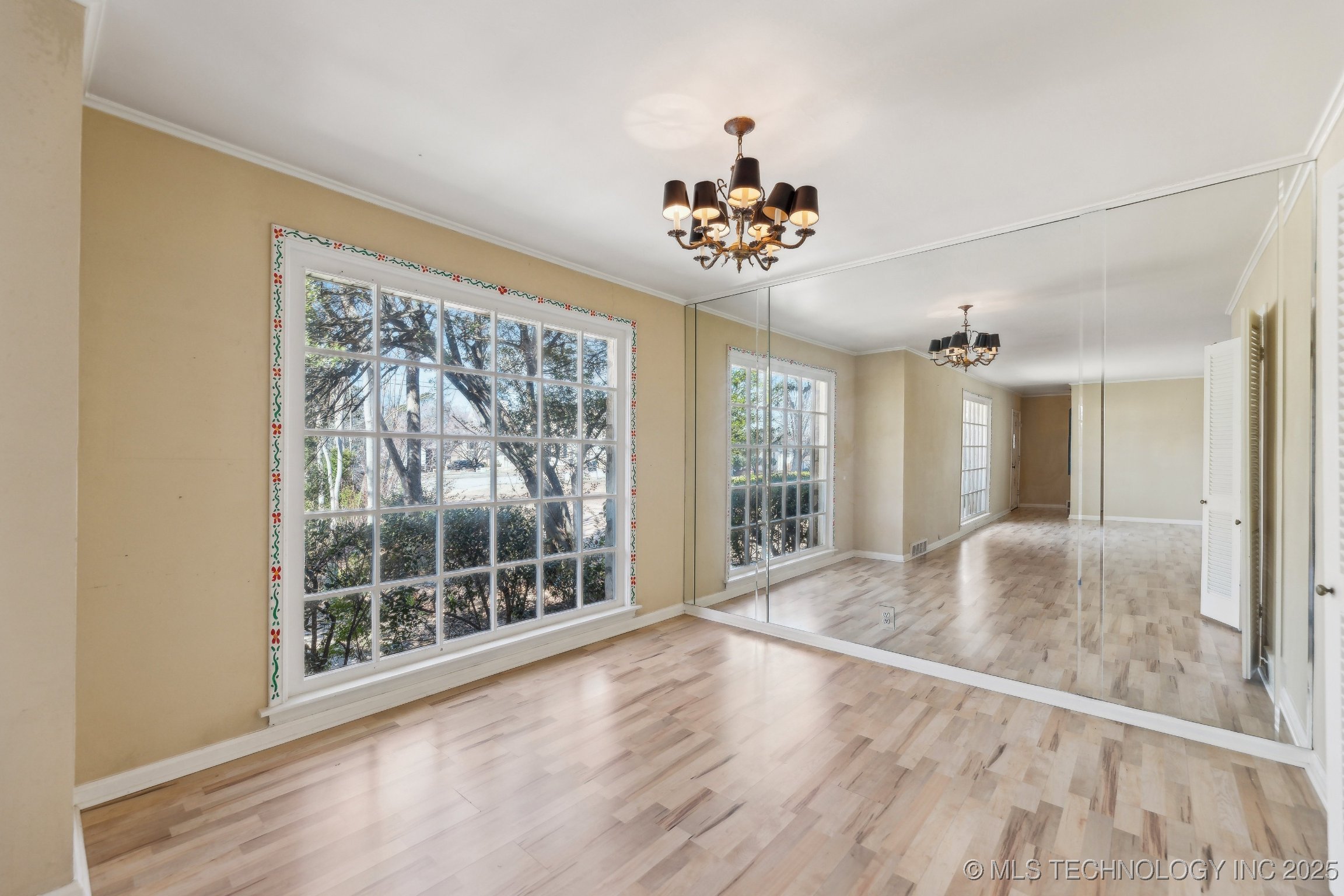 2921 S Peoria Avenue Property Photo 8