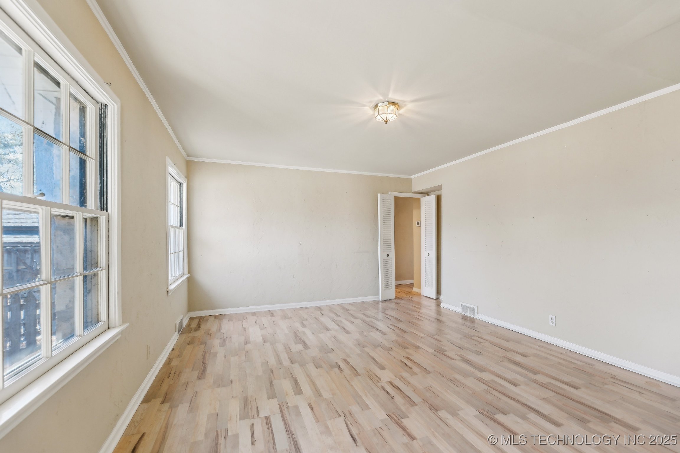 2921 S Peoria Avenue Property Photo 18