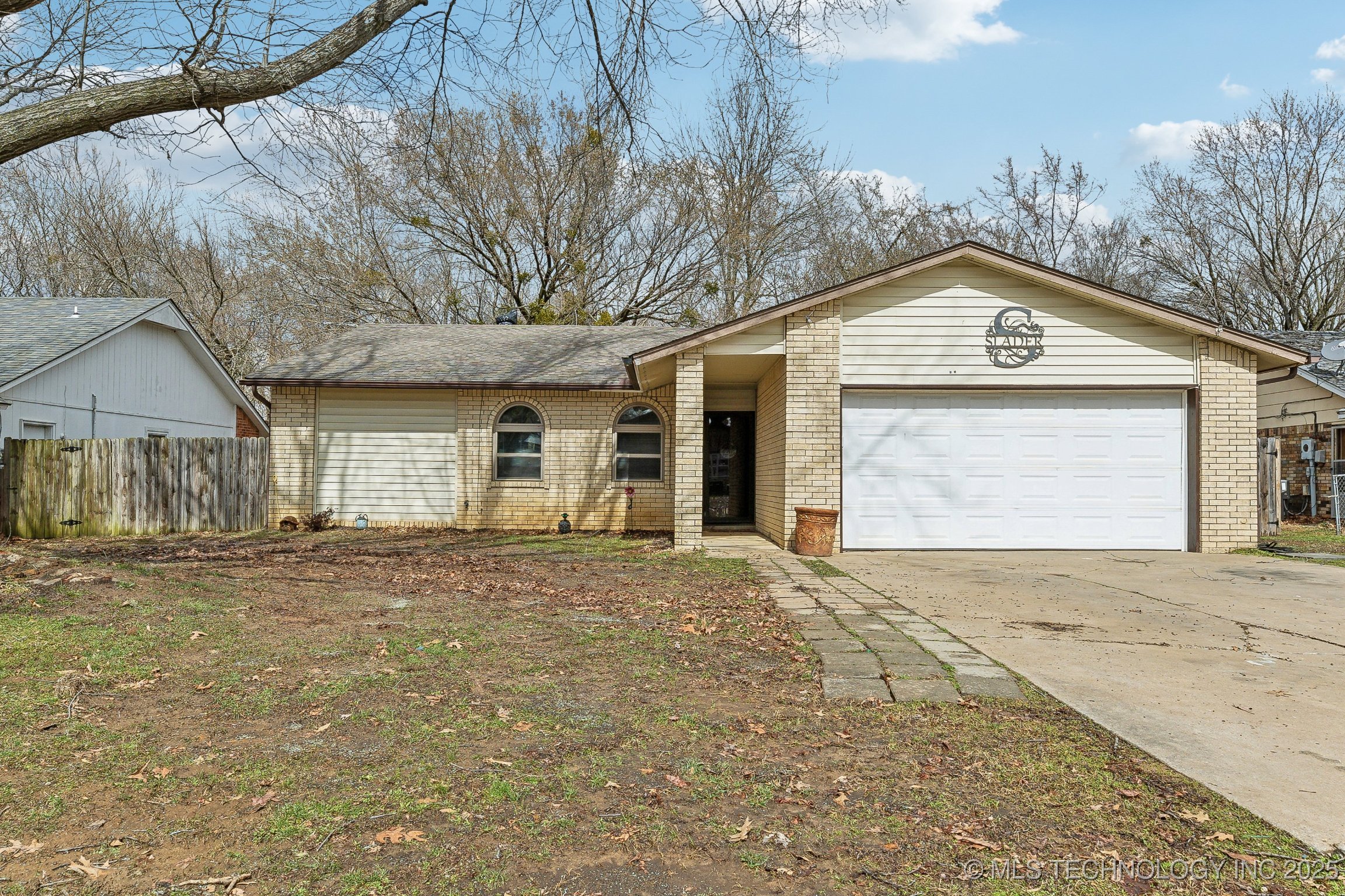 Grandview Heights North Real Estate Listings Main Image