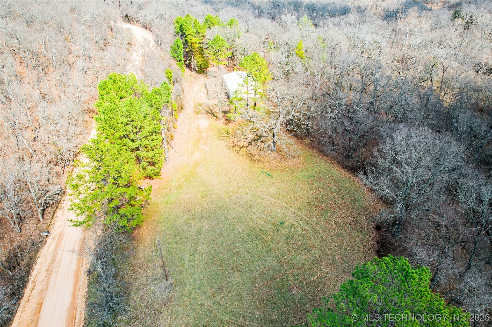 9292 N Shiloh Road Property Photo