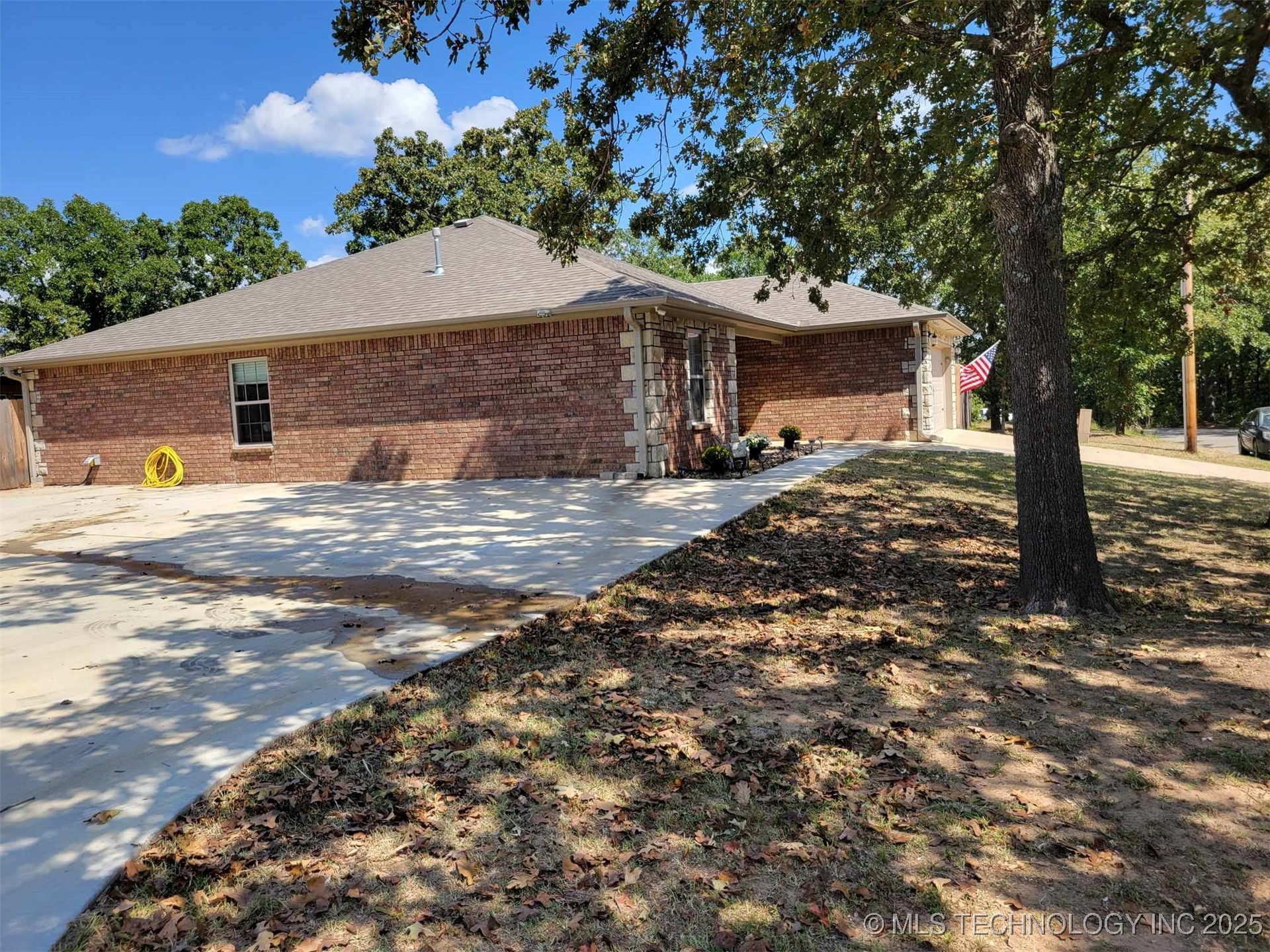 1096 Gibson Place Property Photo
