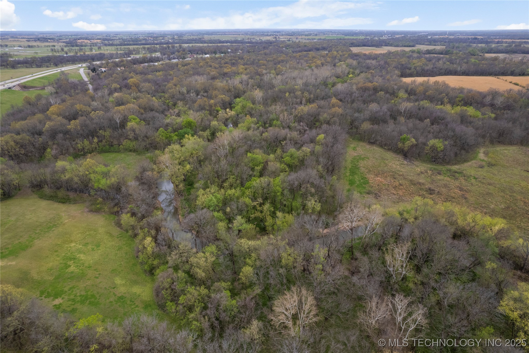 555 Old Hwy 69 Property Photo 6