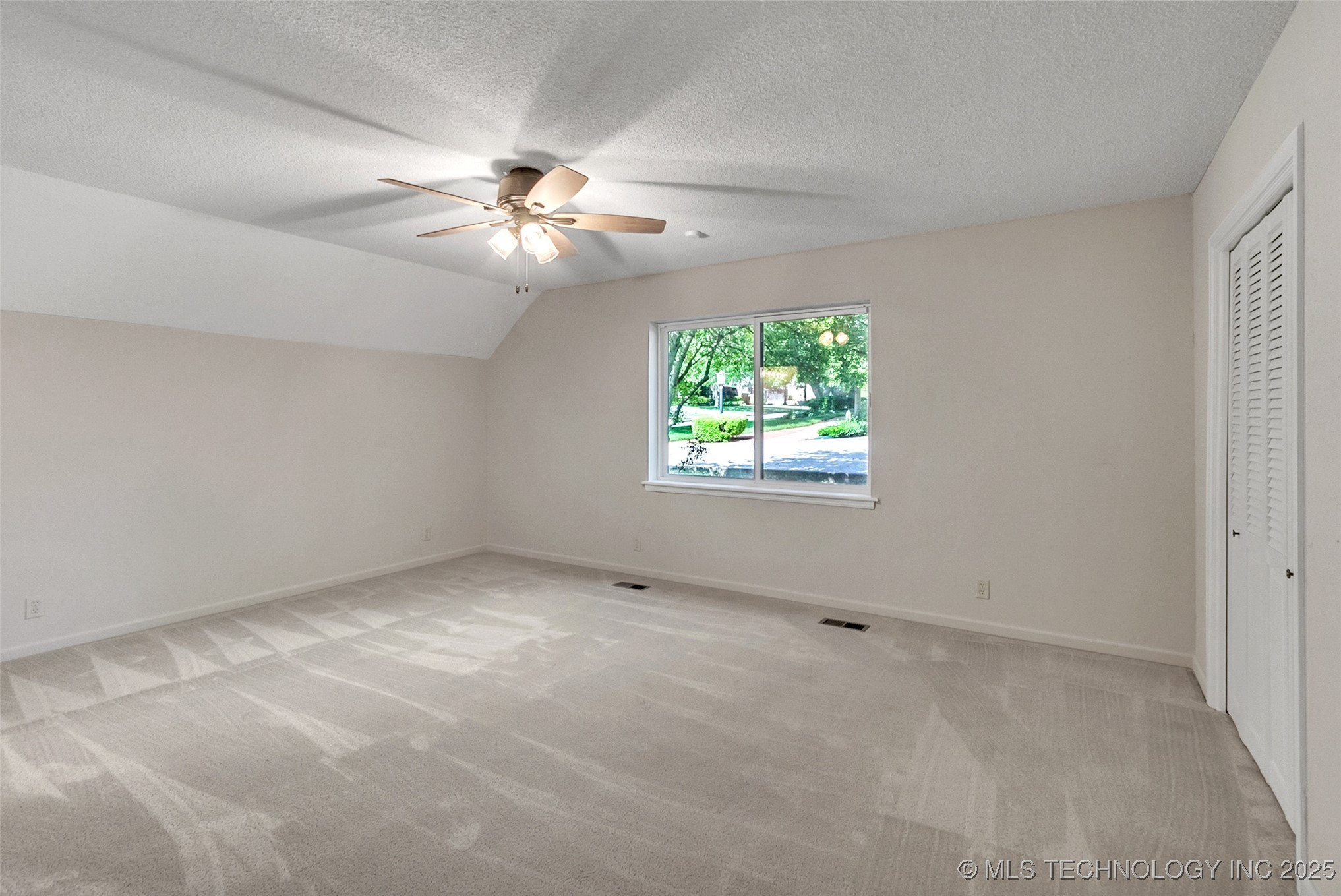 3169 E 58th Street Property Photo 22