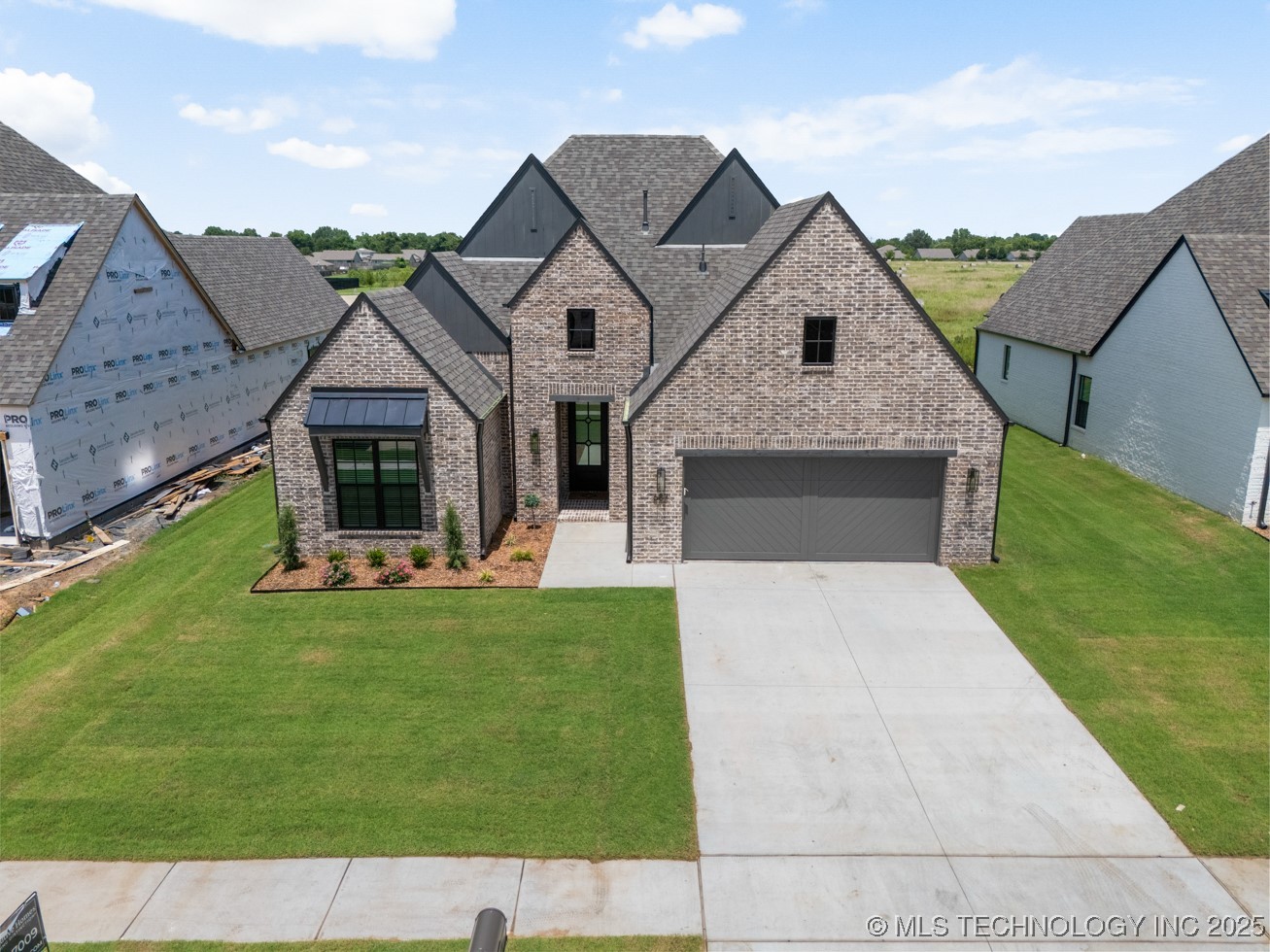 687 E 148th Place S Property Photo 1