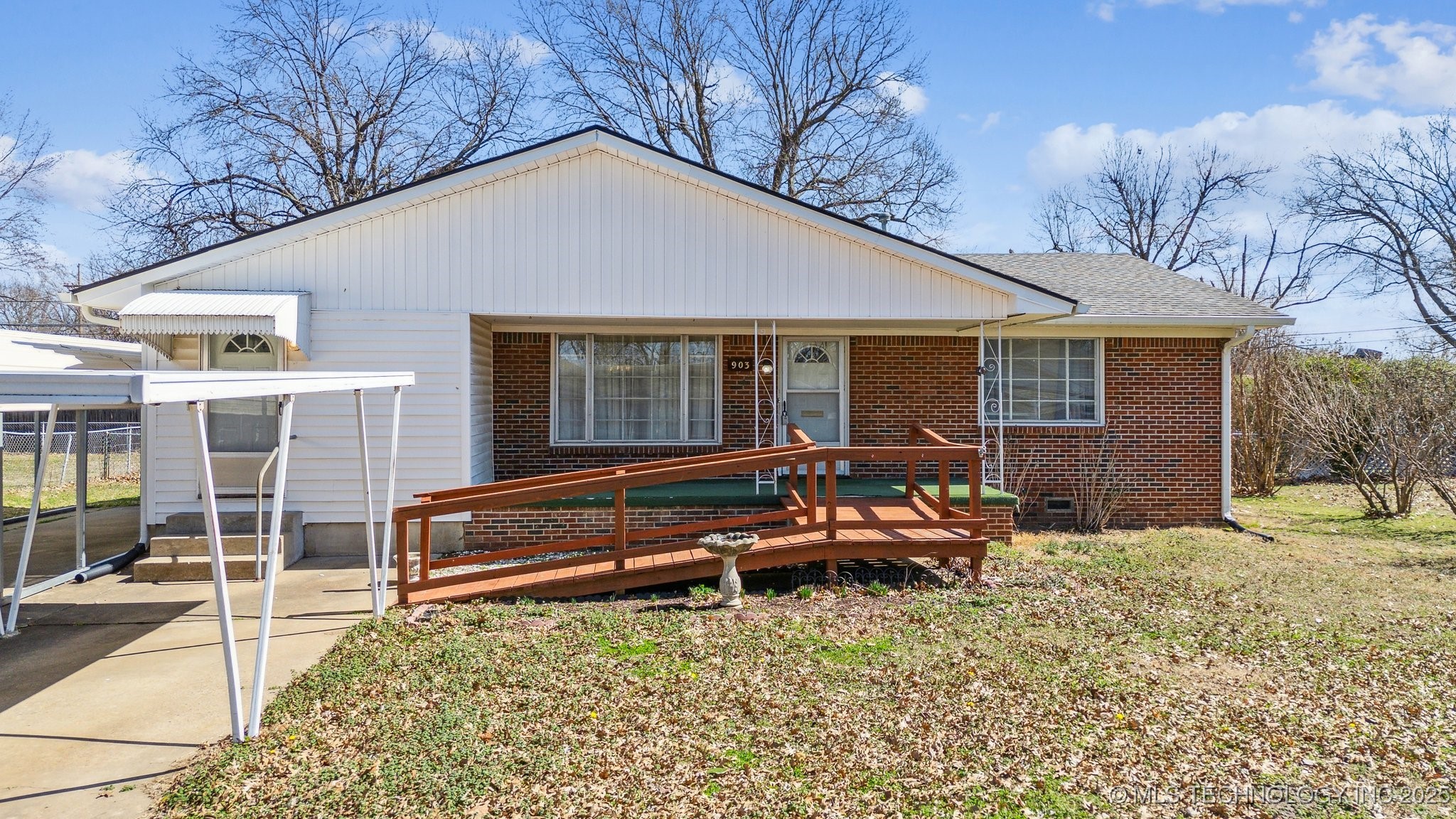 903 Lewis Street Property Photo