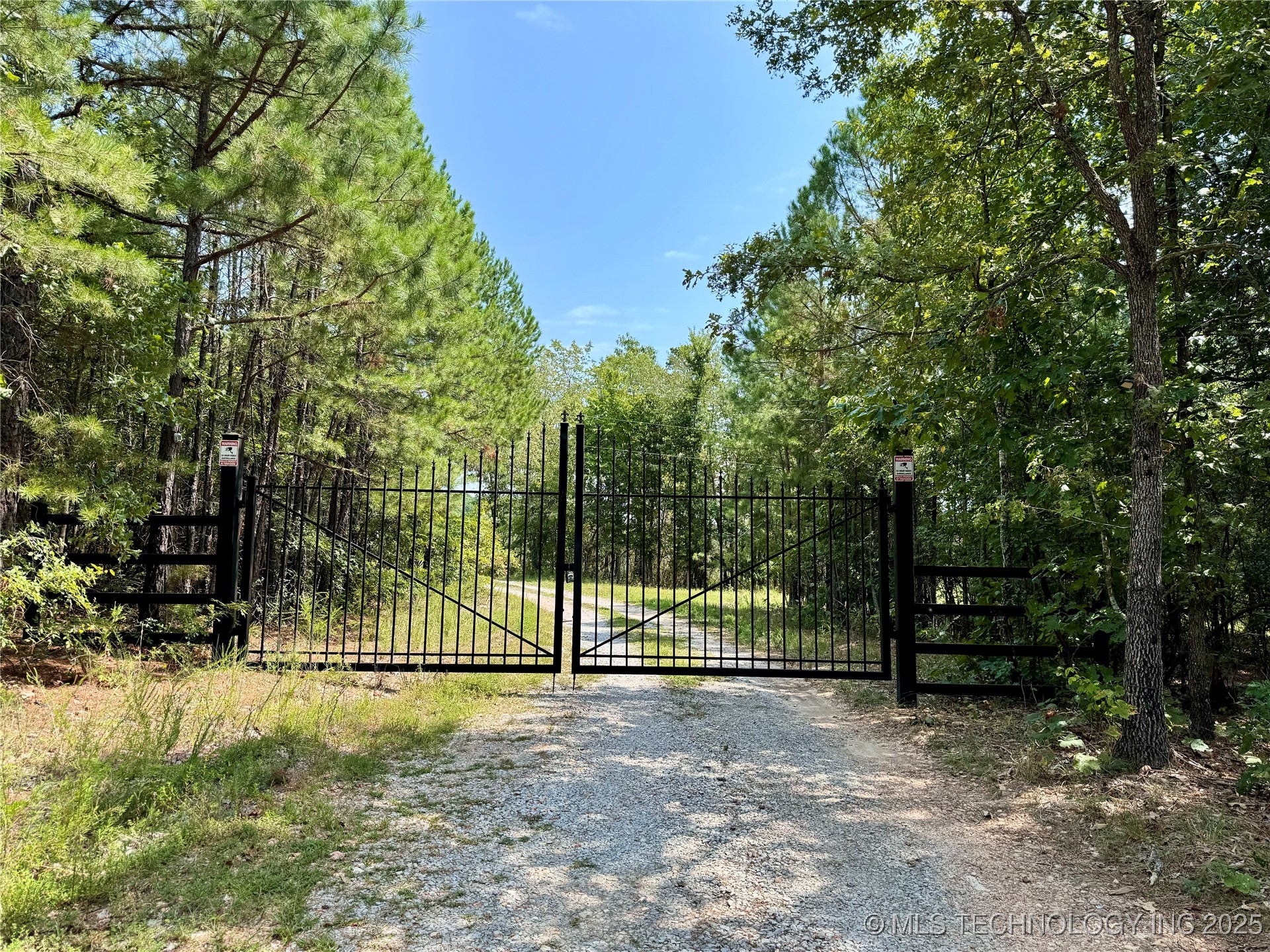4080 N 495 Road Property Photo 1