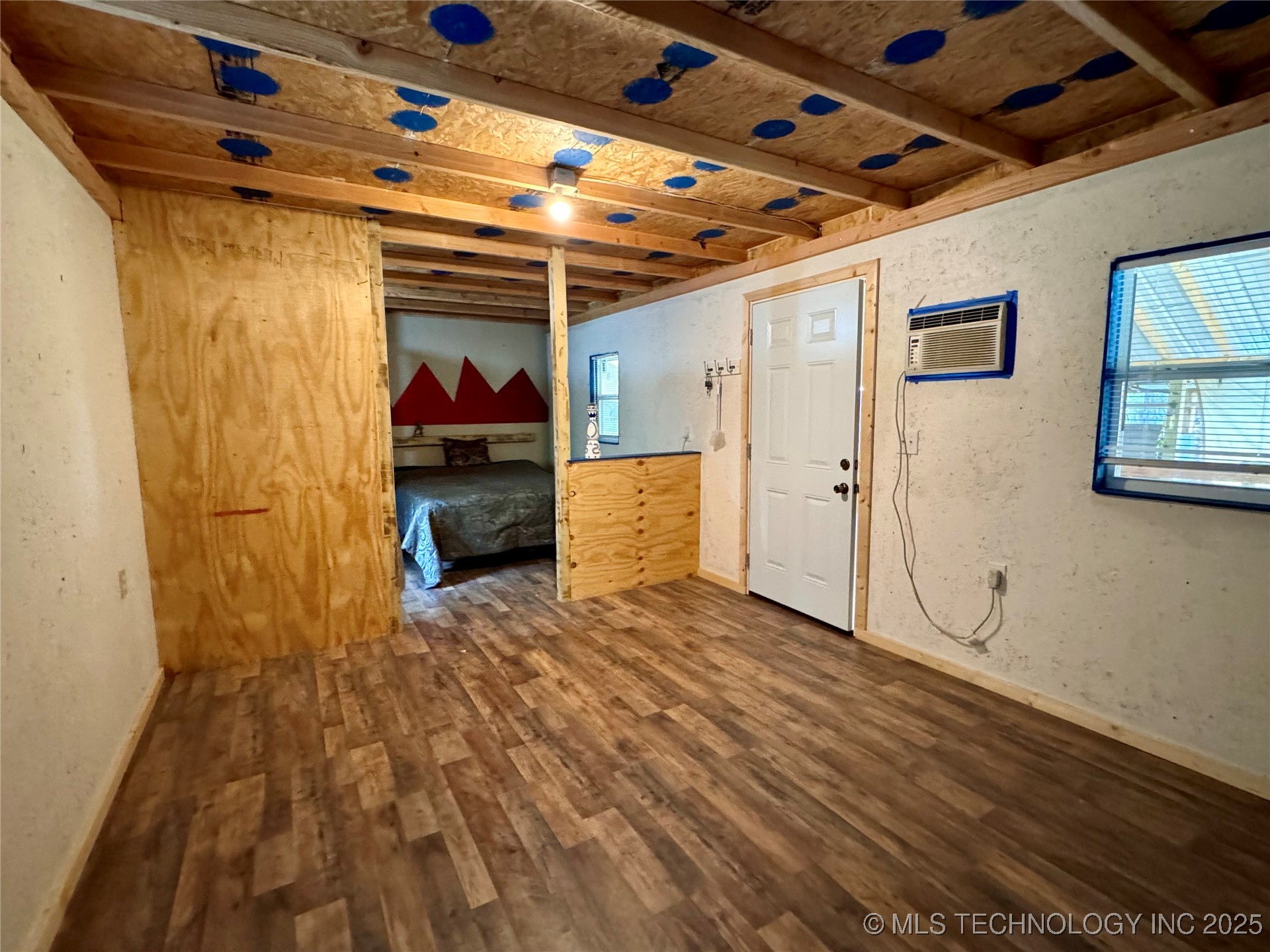4080 N 495 Road Property Photo 5