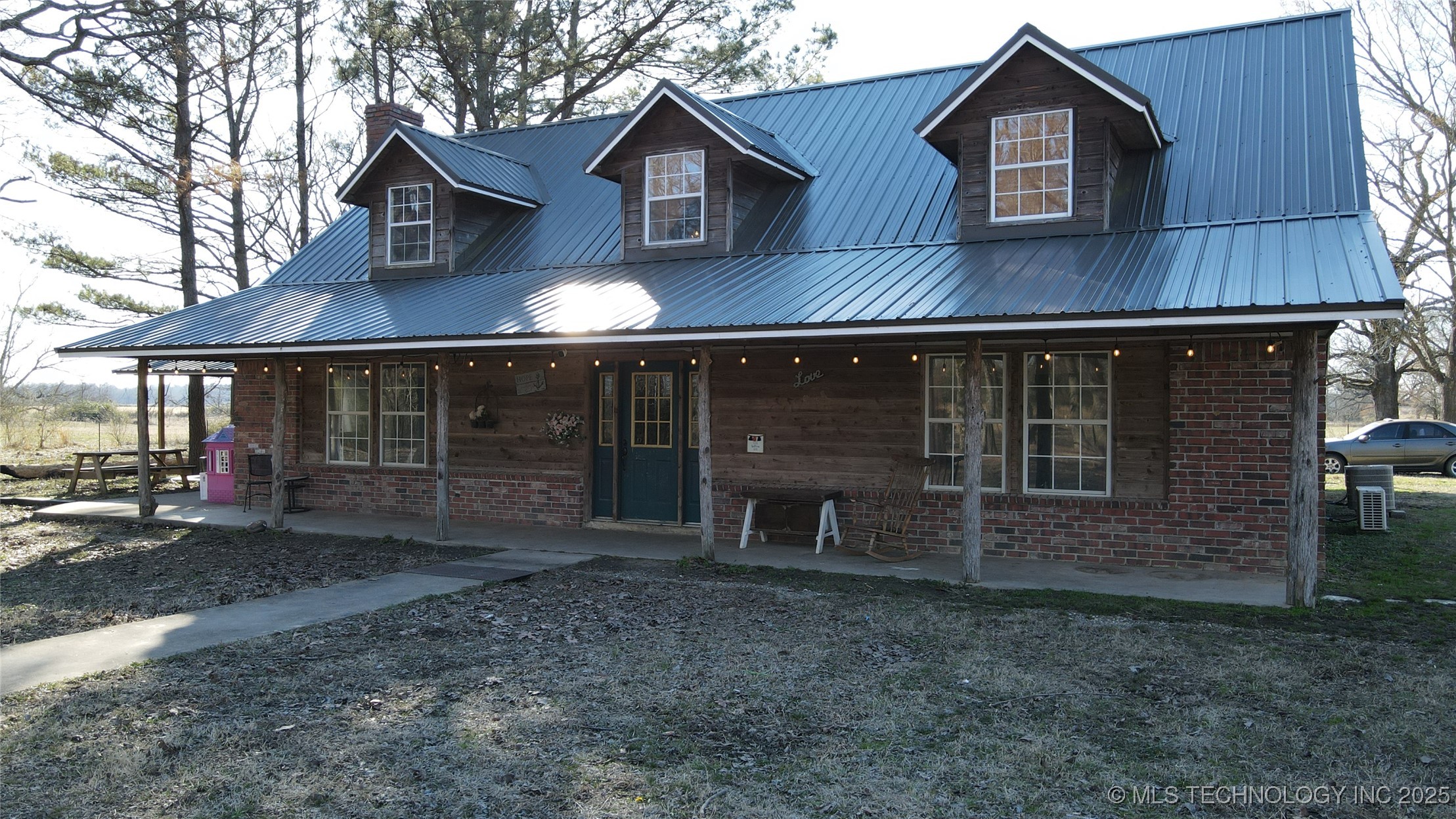 1815 Mum Road Property Photo