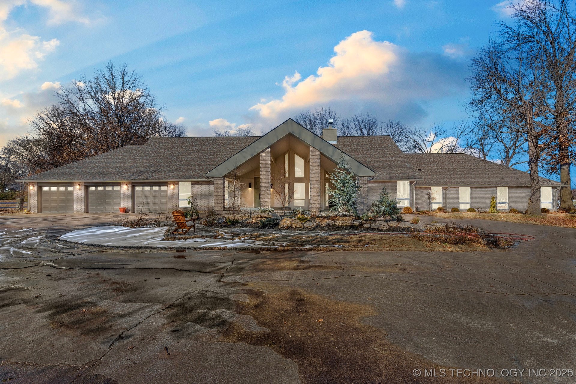 9300 S 190th East Avenue Property Photo