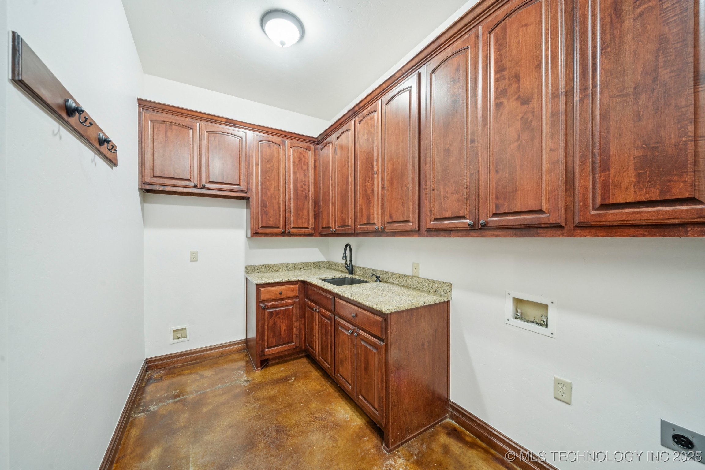 1721 E 136th Place S Property Photo 41