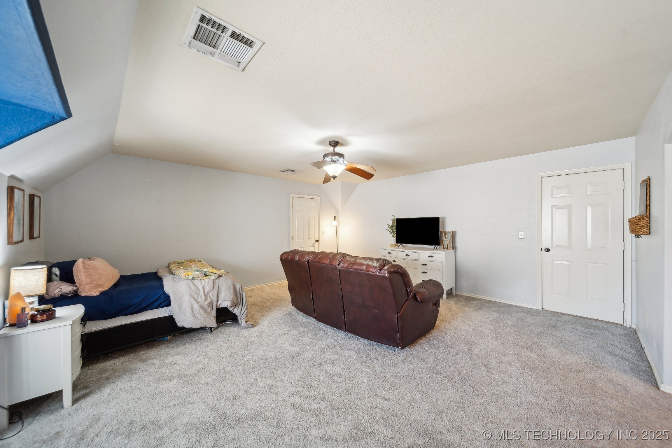 7744 S Guthrie Avenue Property Photo 39