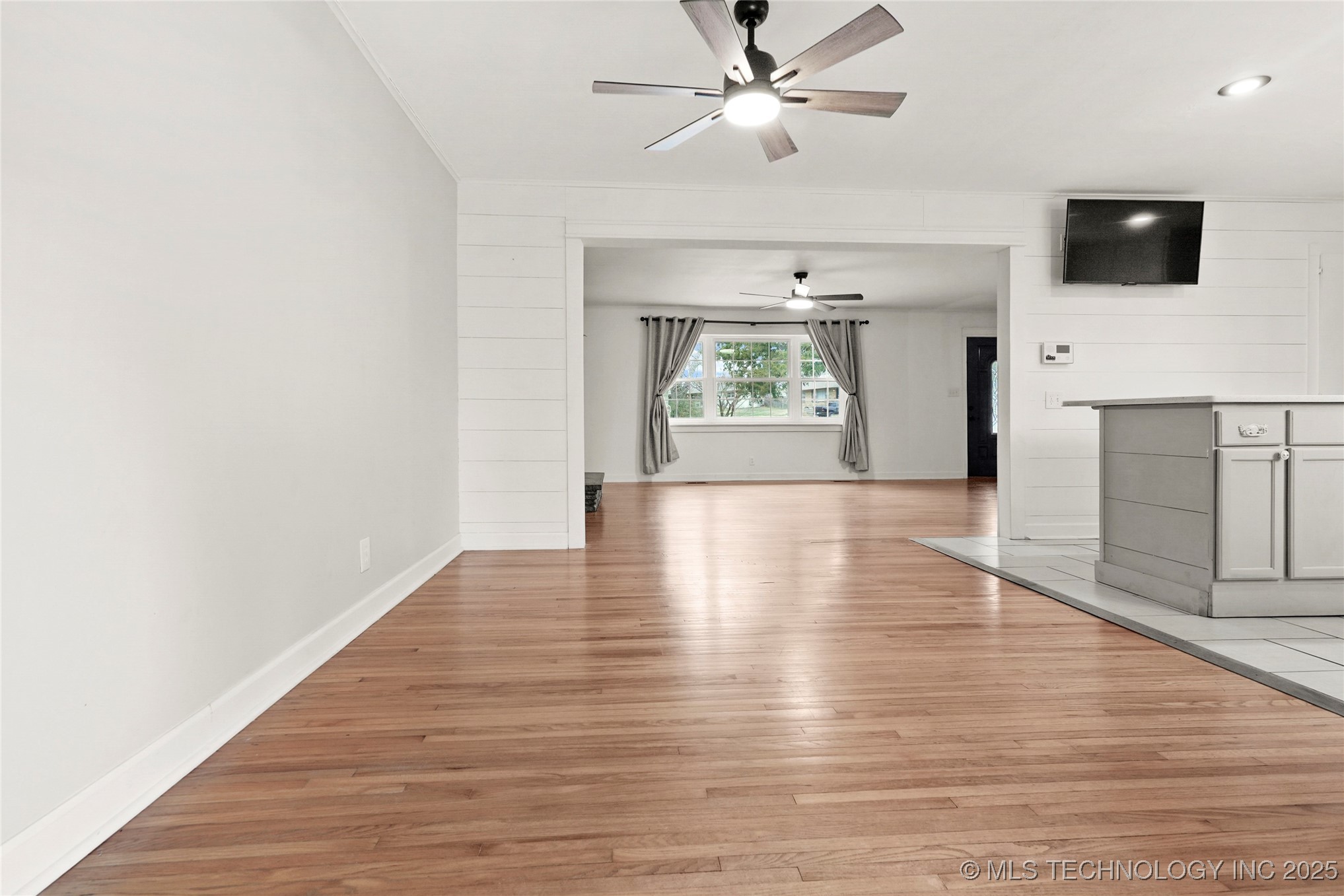 1905 S Fulton Avenue Property Photo 13