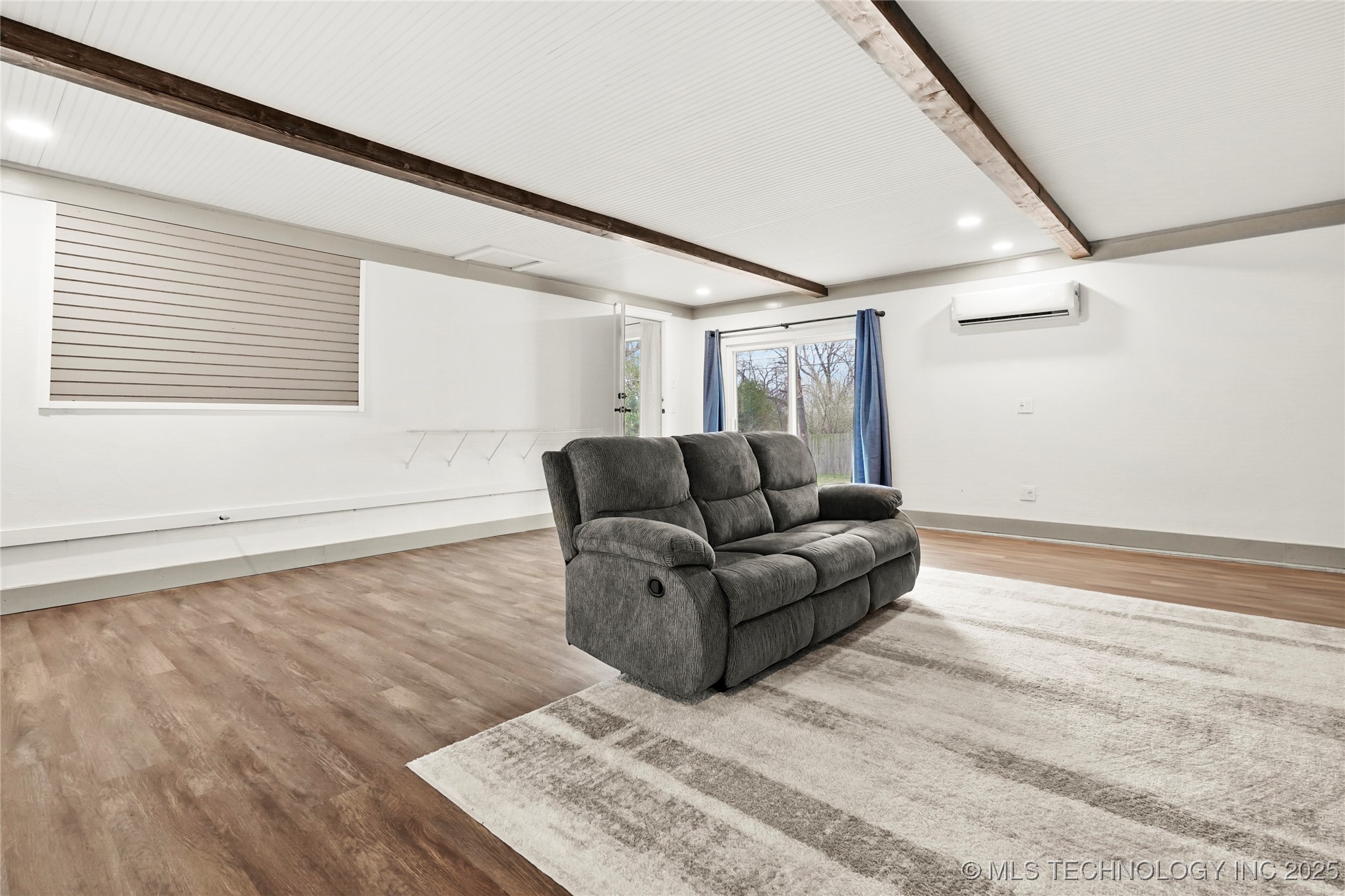 1905 S Fulton Avenue Property Photo 22