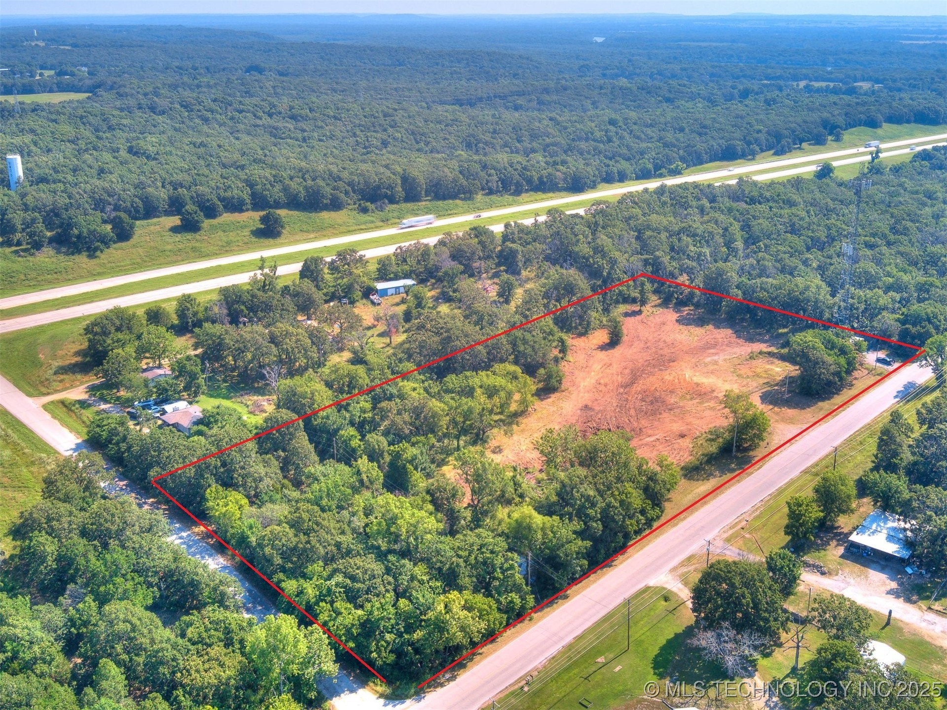 10055 E 590 Road Property Photo
