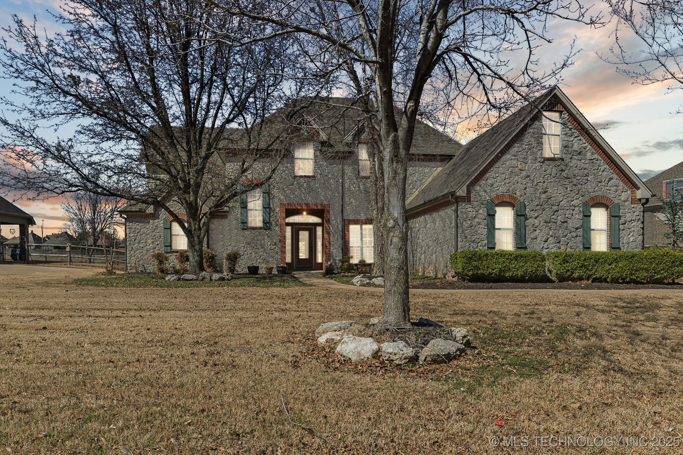 14322 S 50th East Avenue Property Photo