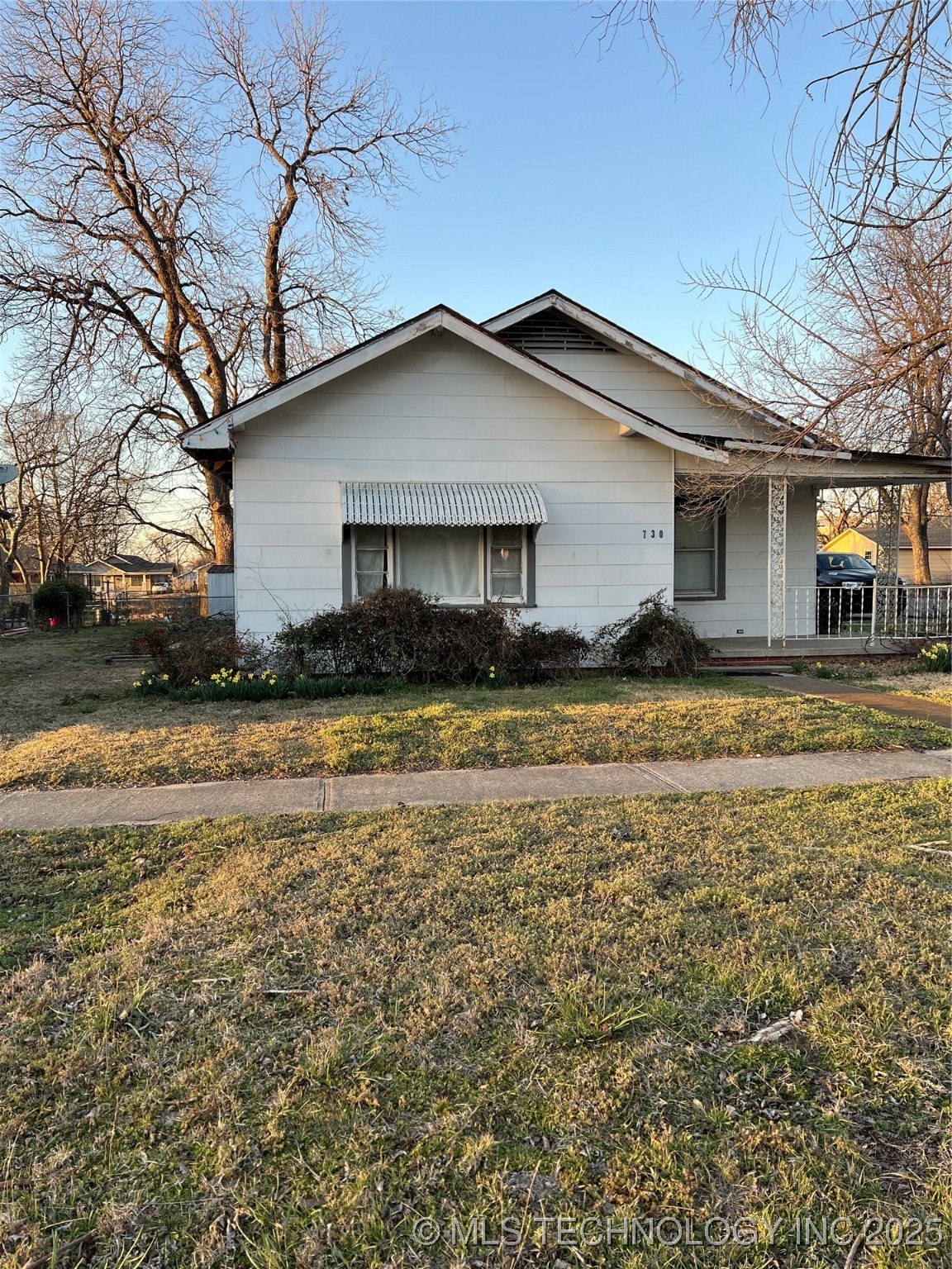 730 E 14th Street Property Photo