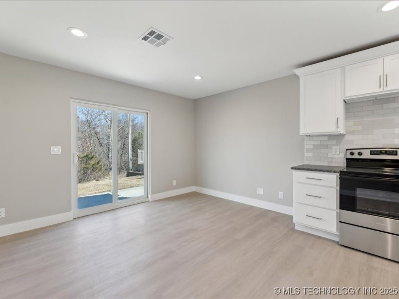 4613 S Linwood Drive Property Photo 11