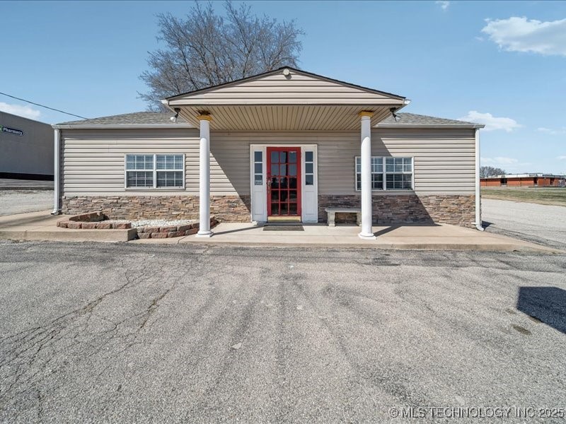 1830 N Highway 66 Route Property Photo