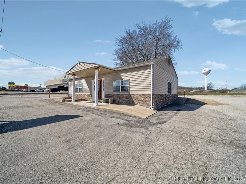 1830 N Highway 66 Route Property Photo 5