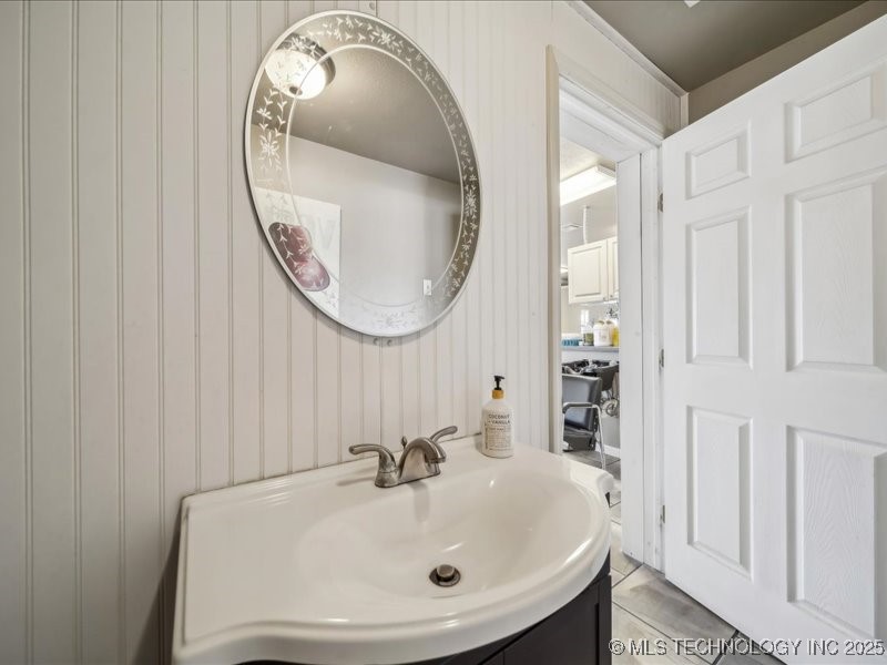 1830 N Highway 66 Route Property Photo 17