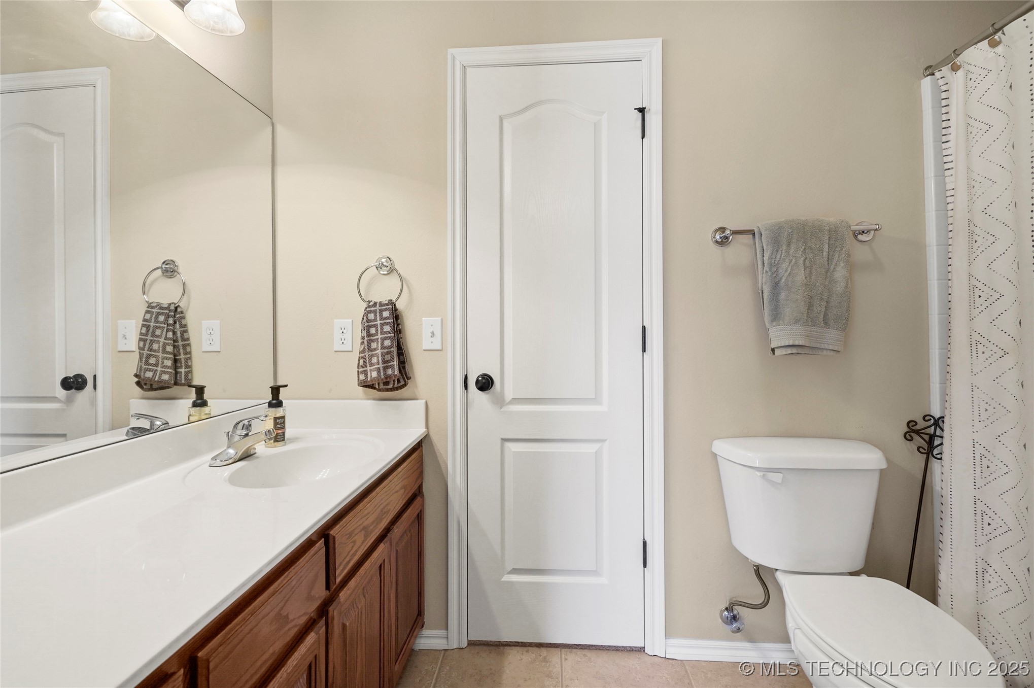 10435 S 213th East Avenue Property Photo 27
