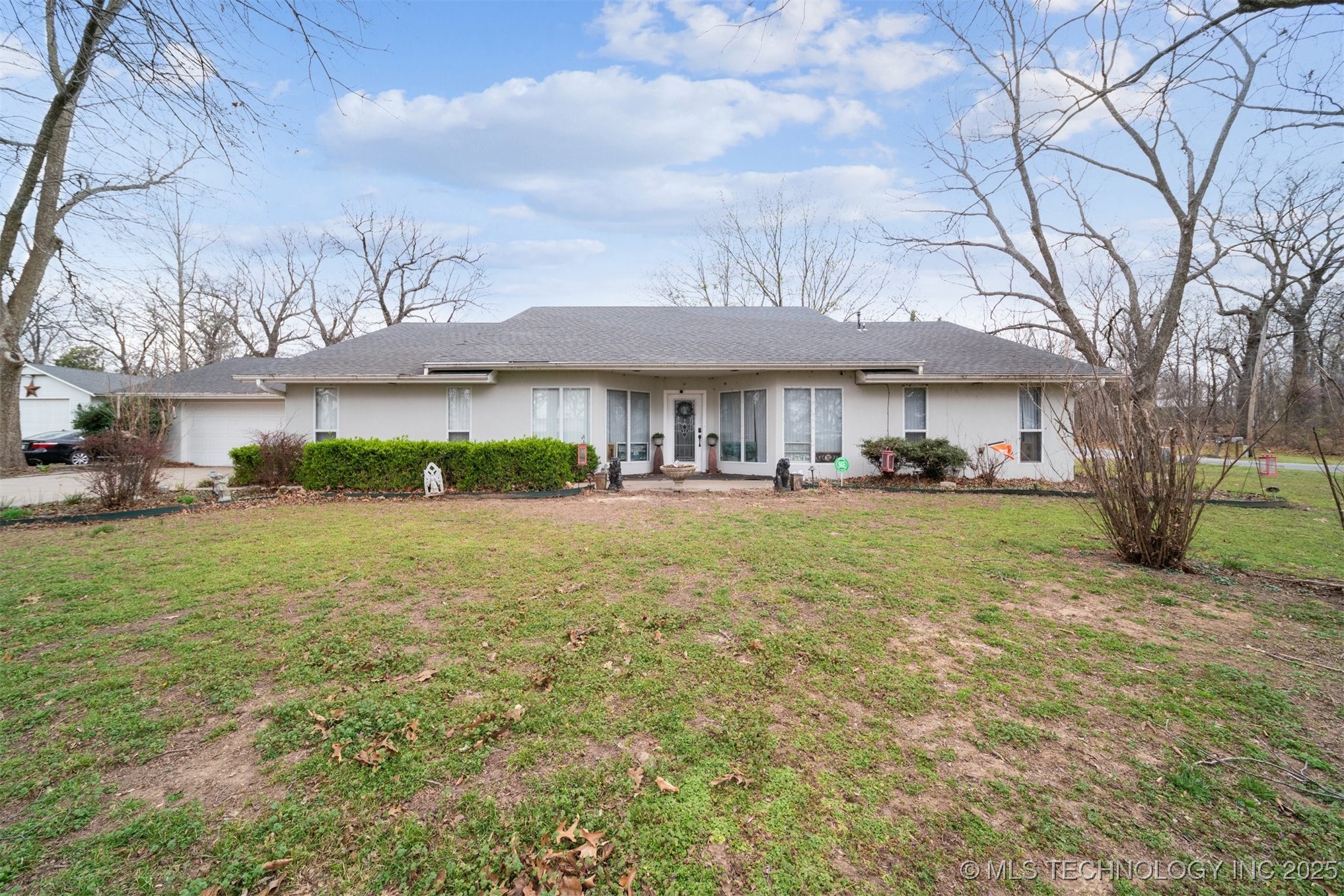 4570 E 510 Road Property Photo