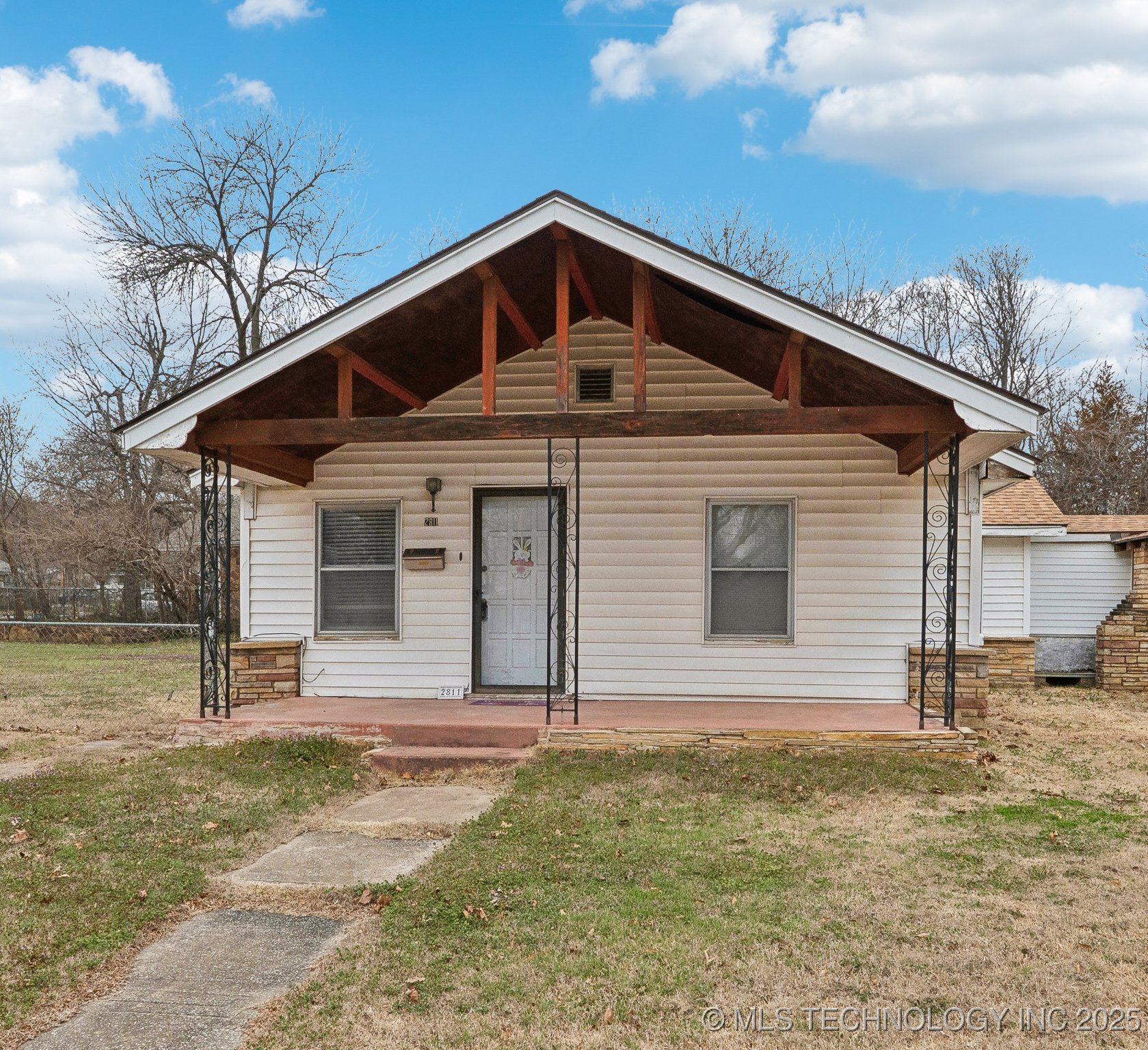 Clinton West Real Estate Listings Main Image