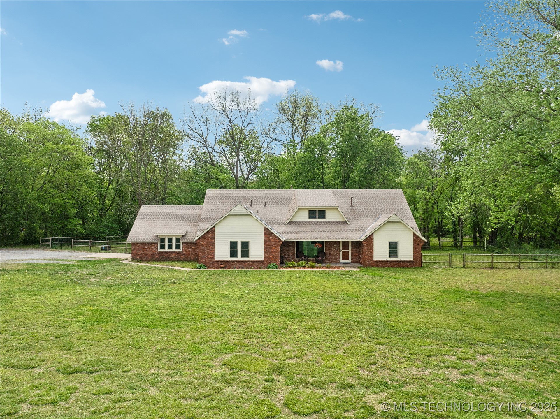 9888 E 470 Road Property Photo