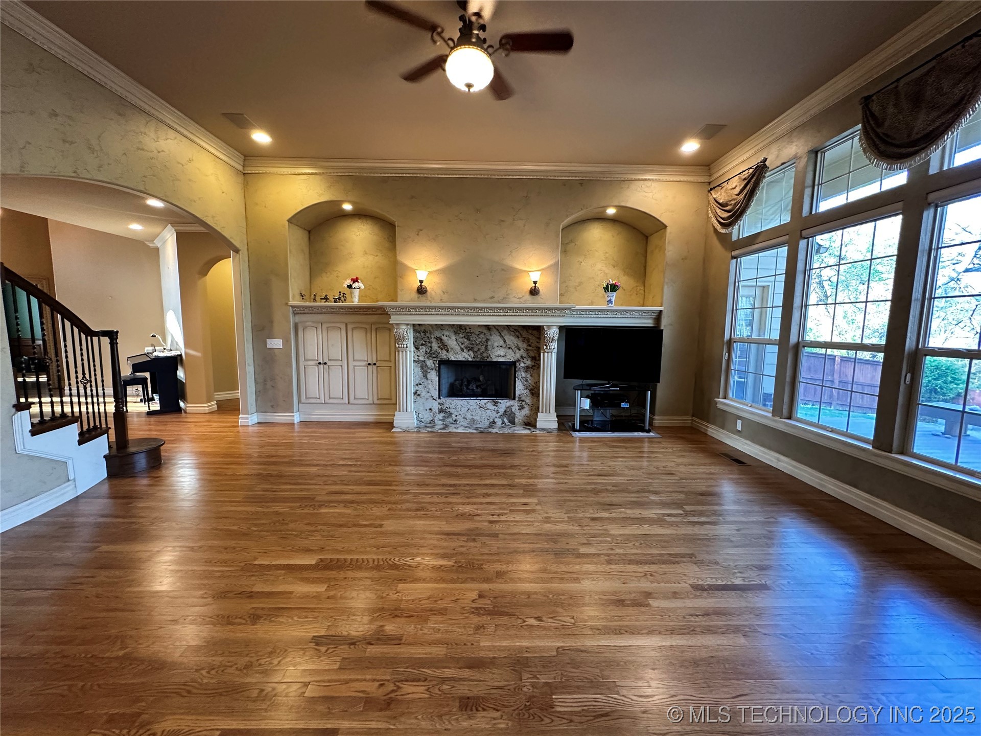 10213 S 88th East Avenue Property Photo 22